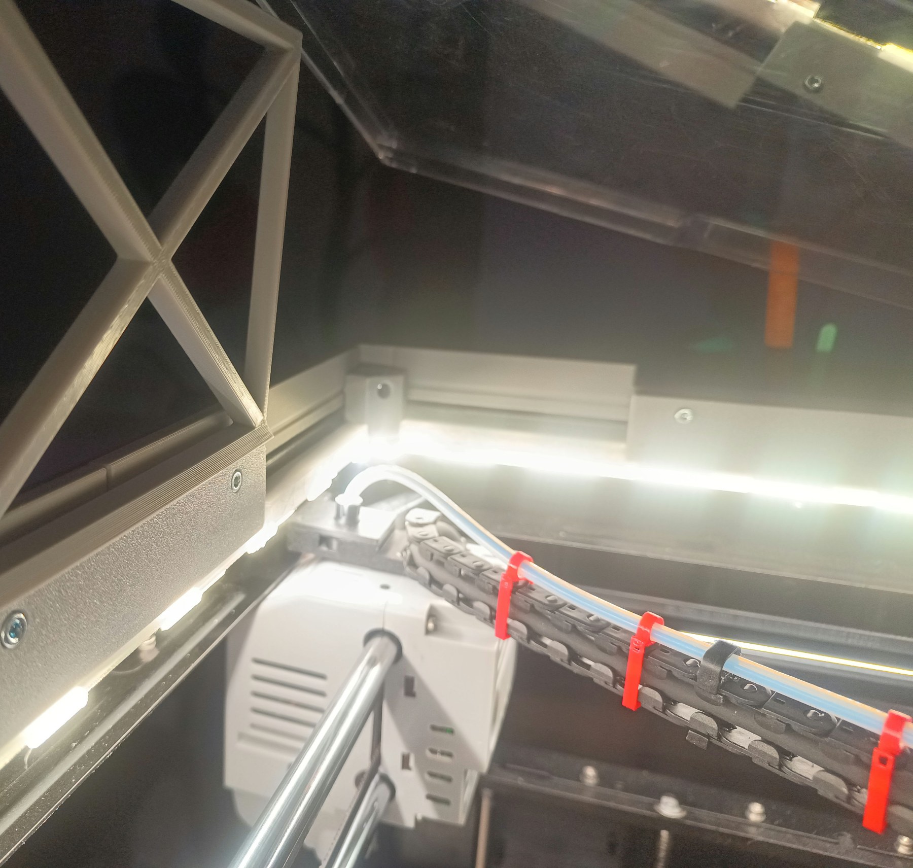 Qidi Q1 Pro LED light halo - Another remixed for lid riser