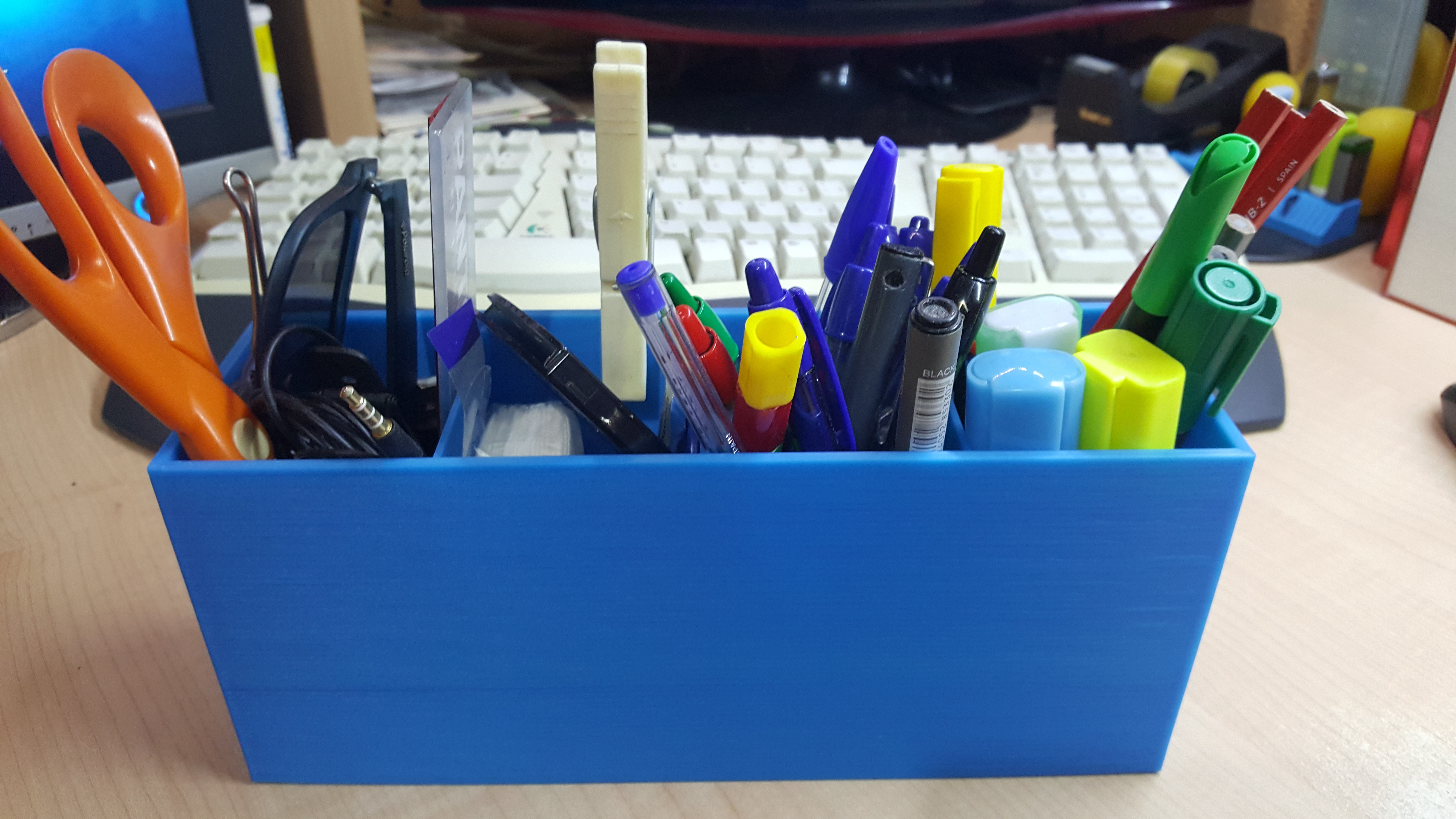 Miniatura 12 do modelo 3D Customizable stackable boxes