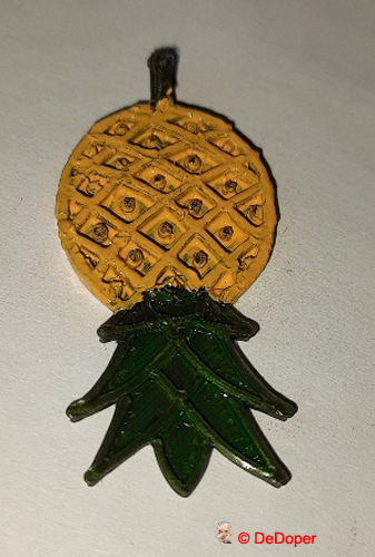 Miniatura 2 do modelo 3D Pineapple neck pendant upside down