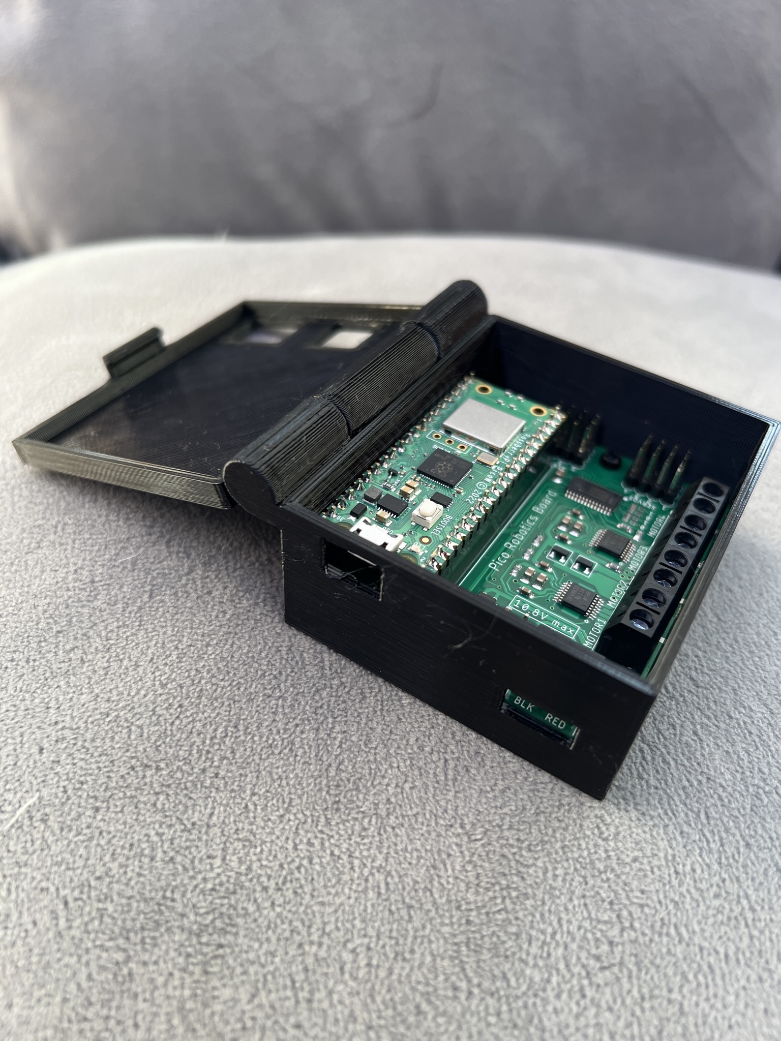 Hinged Box for Raspberry Pi Pico Robotic Board (kitronik)