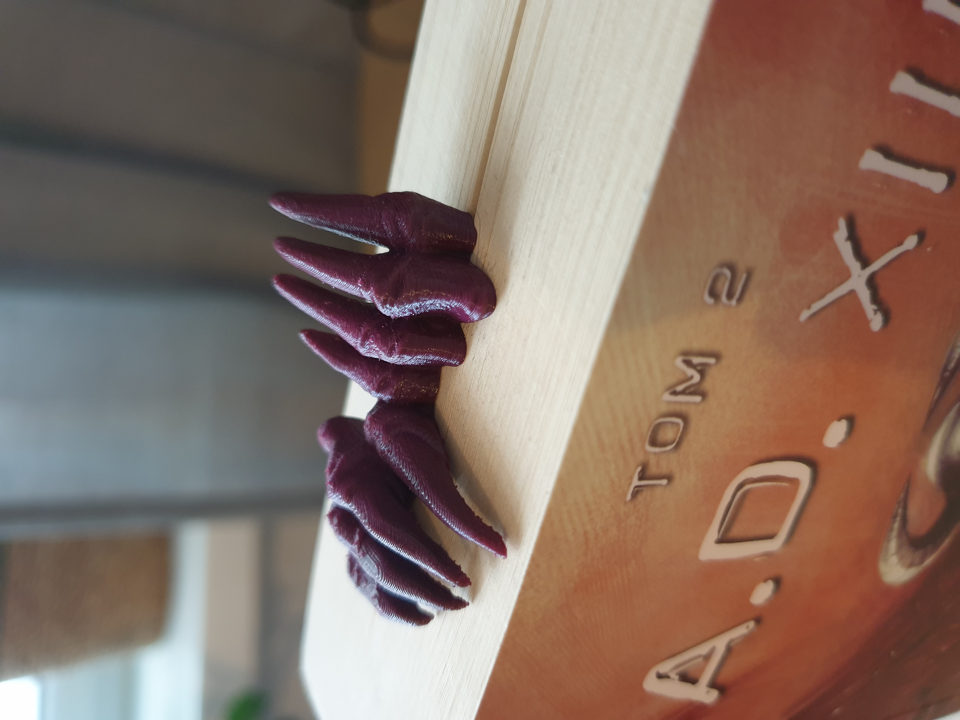 Miniatura 2 do modelo 3D Bookmark demon hands