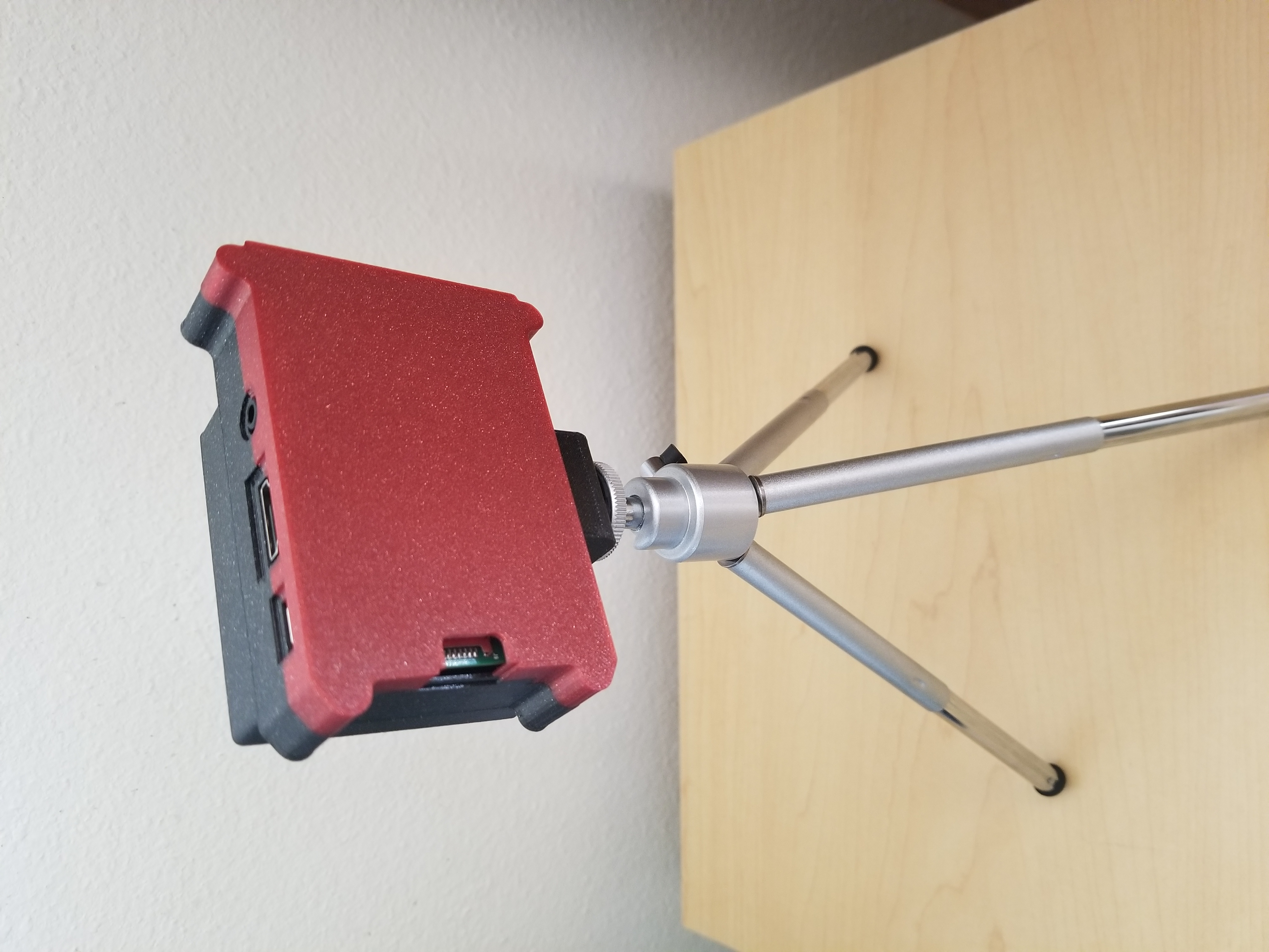 Miniatura 2 do modelo 3D Raspberry Pi Camera Case - OctoPrint - Security Server