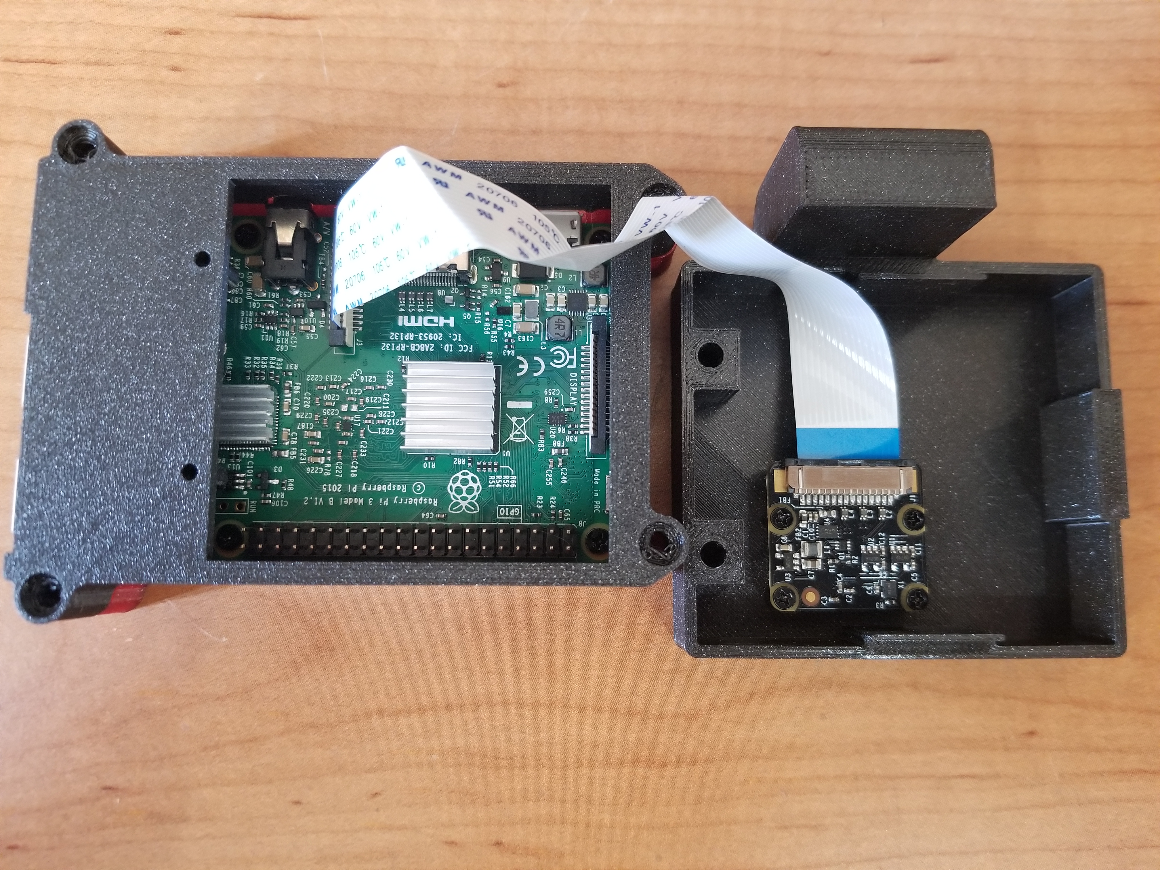 Miniatura 6 do modelo 3D Raspberry Pi Camera Case - OctoPrint - Security Server