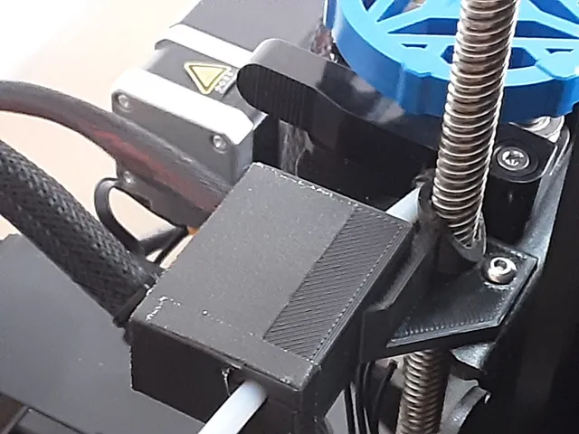 Filament runout sensor case for the Ender 3v2