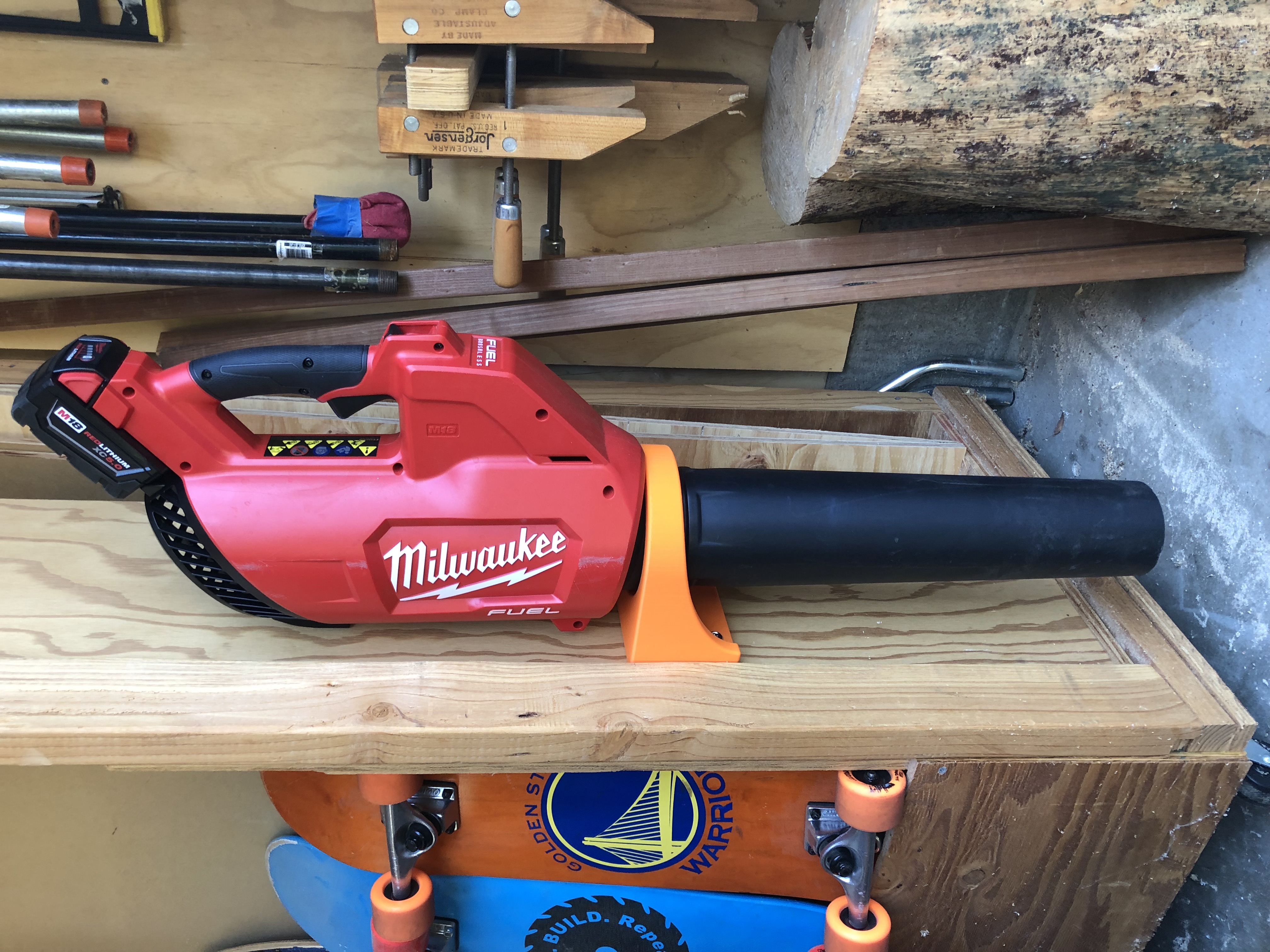 Milwaukee M18 Leaf Blower Wall Mount