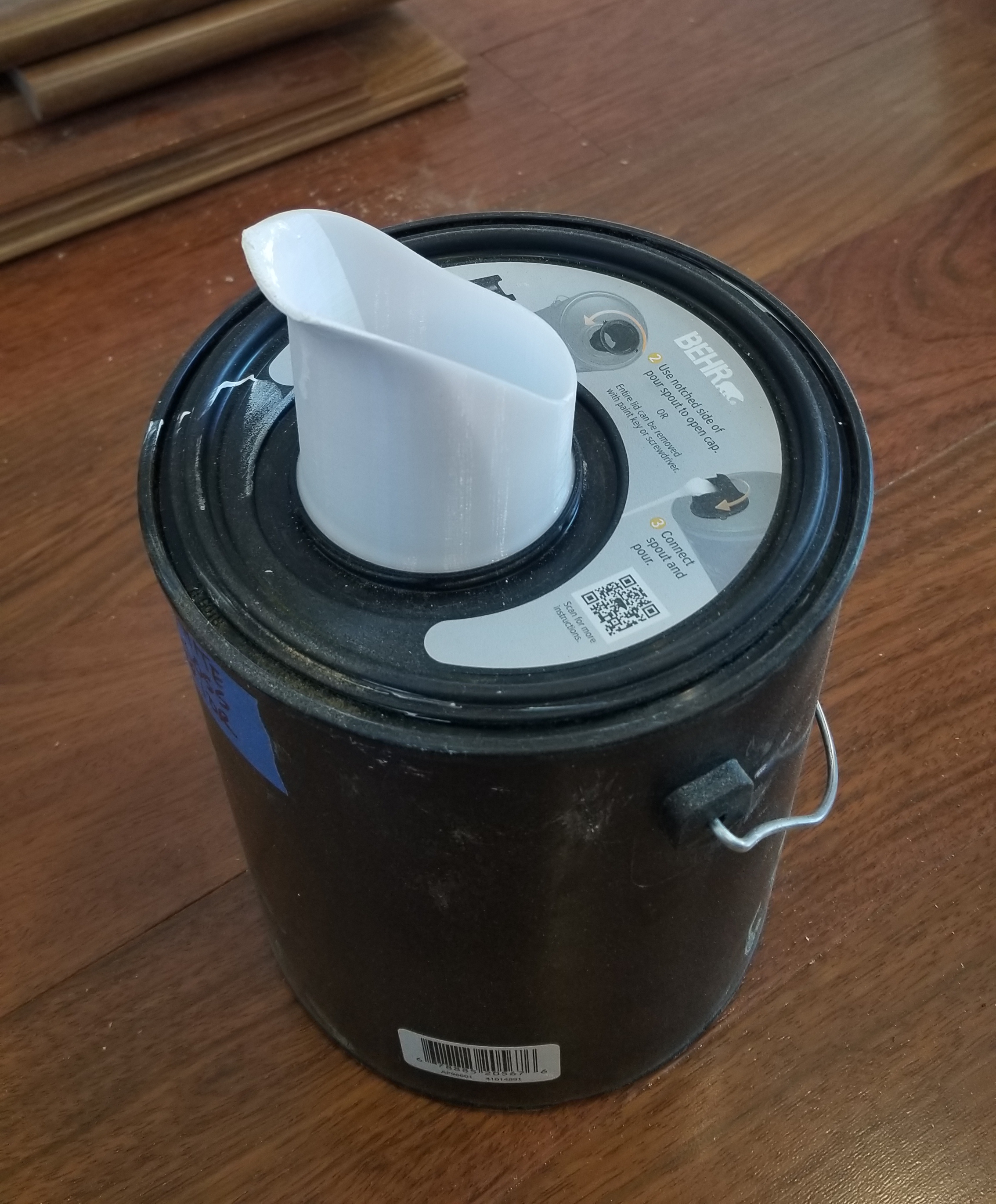 BEHR 1 gal. Empty Plastic Paint Bucket with Pour Spout Lid AP96601