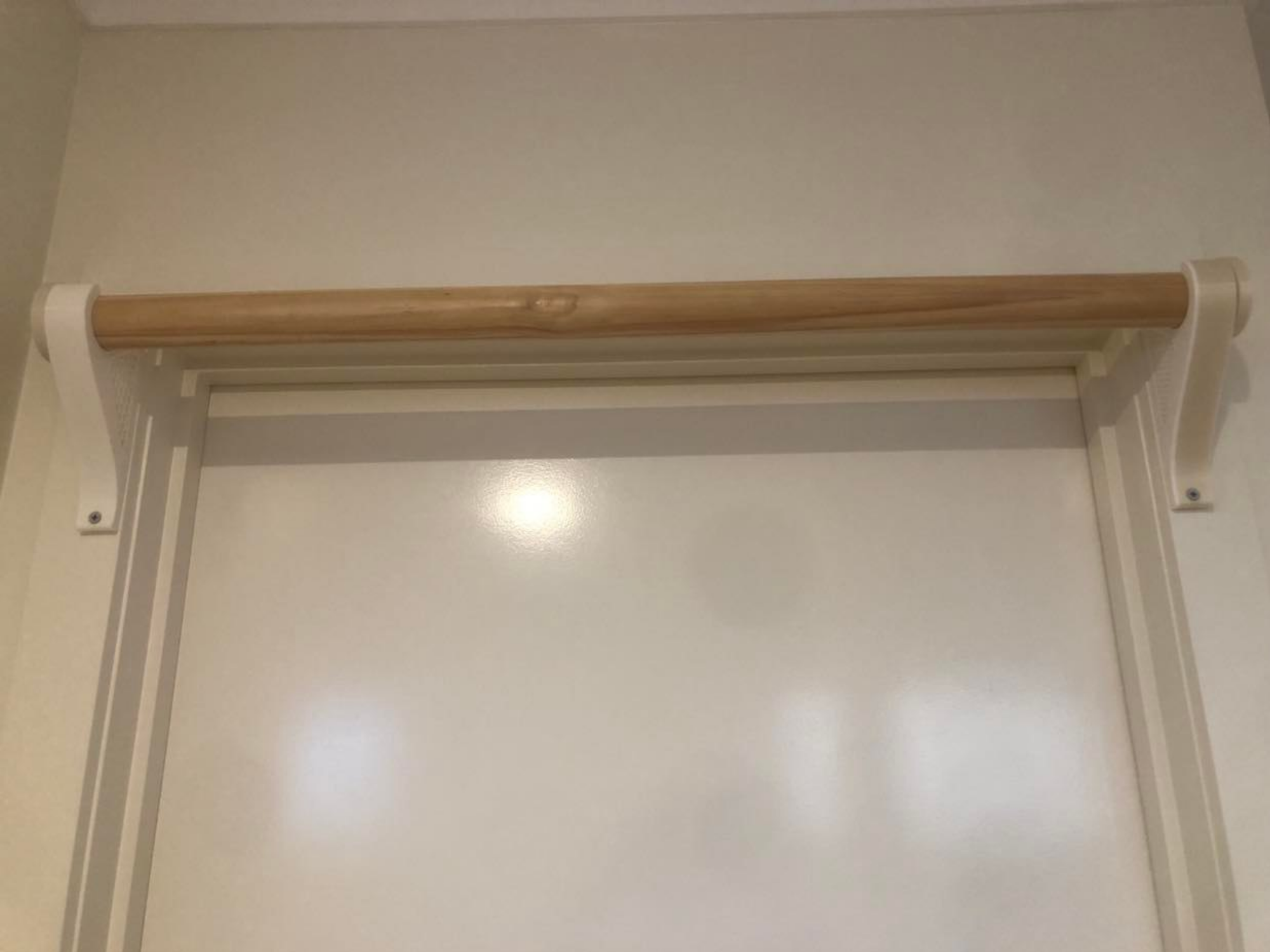 Pleasant Permanent Pullup Bar — thumbnail 3