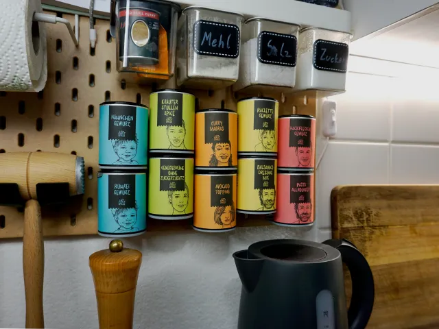 Halterung für JustSpices + IKEA SKADIS Pegboard