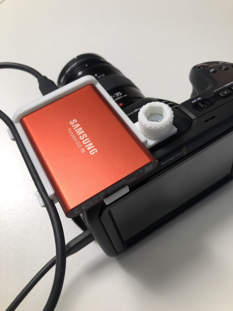 Lanparte Pince SSD pour Samsung T5 SSD vers Blackmagic Pocket Cinema Camera  4K avec serre-câble USB-C : : Électronique