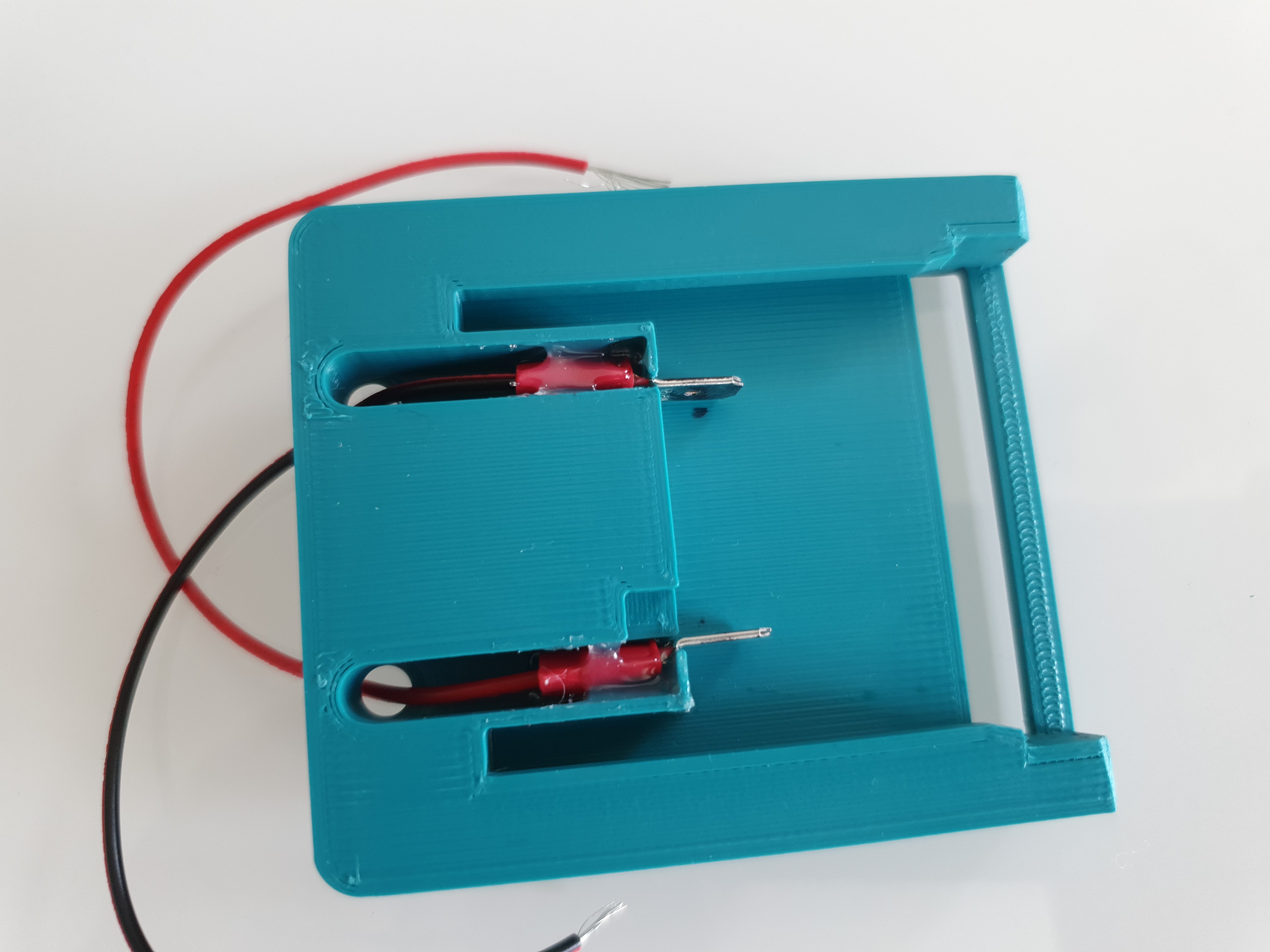 Archivo STL Conector / adaptador para batería Einhell 🔧・Diseño de  impresora 3D para descargar・Cults