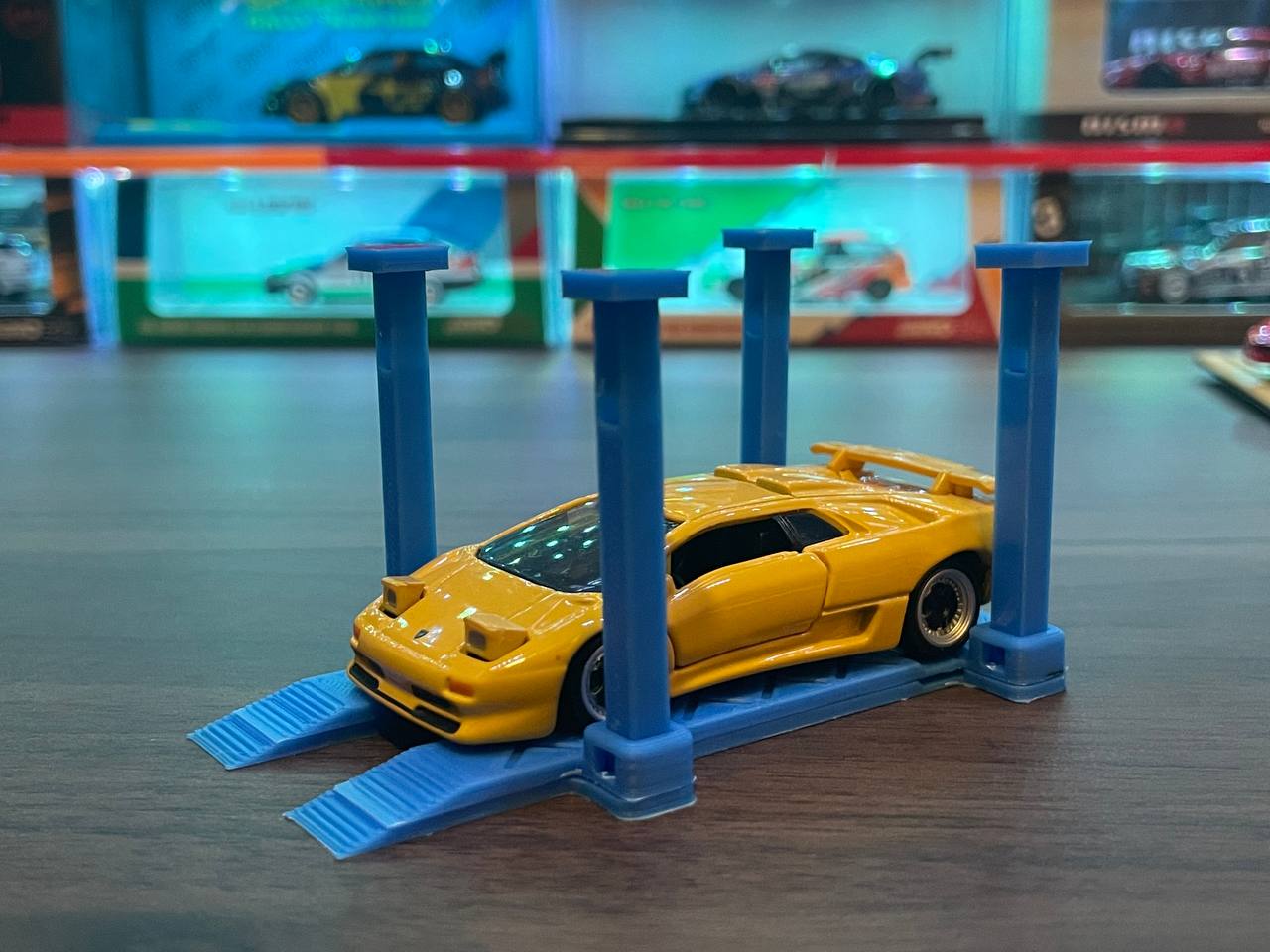 Hot Wheels & 1/64 Scale Car Lifts by GigaPenguin | Download free STL model  | Printables.com