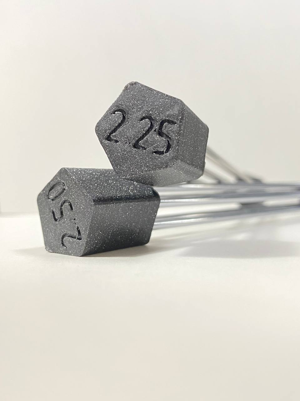 Nuclear rods double-pointed needles holder