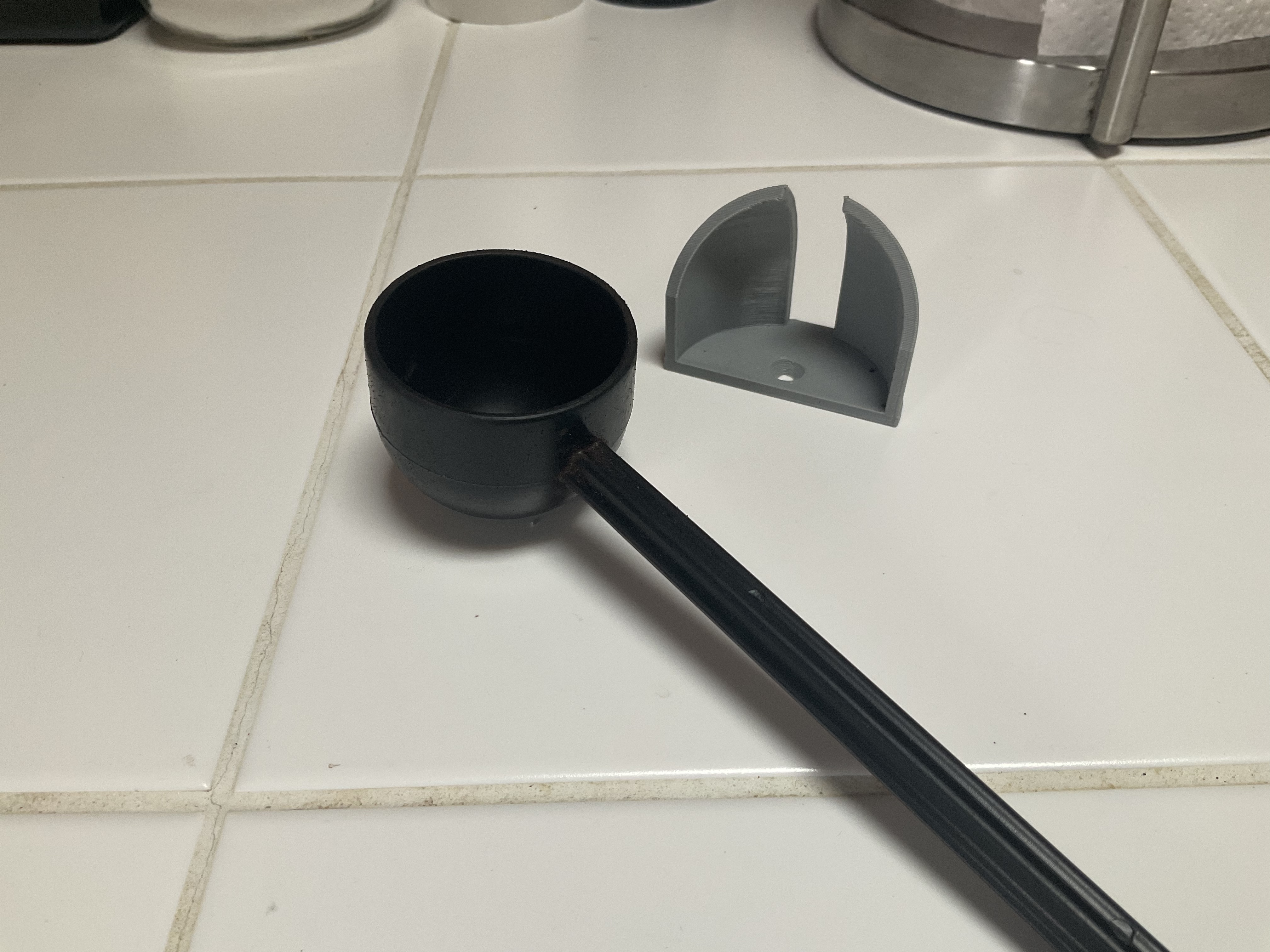 Aeropress scoop holder