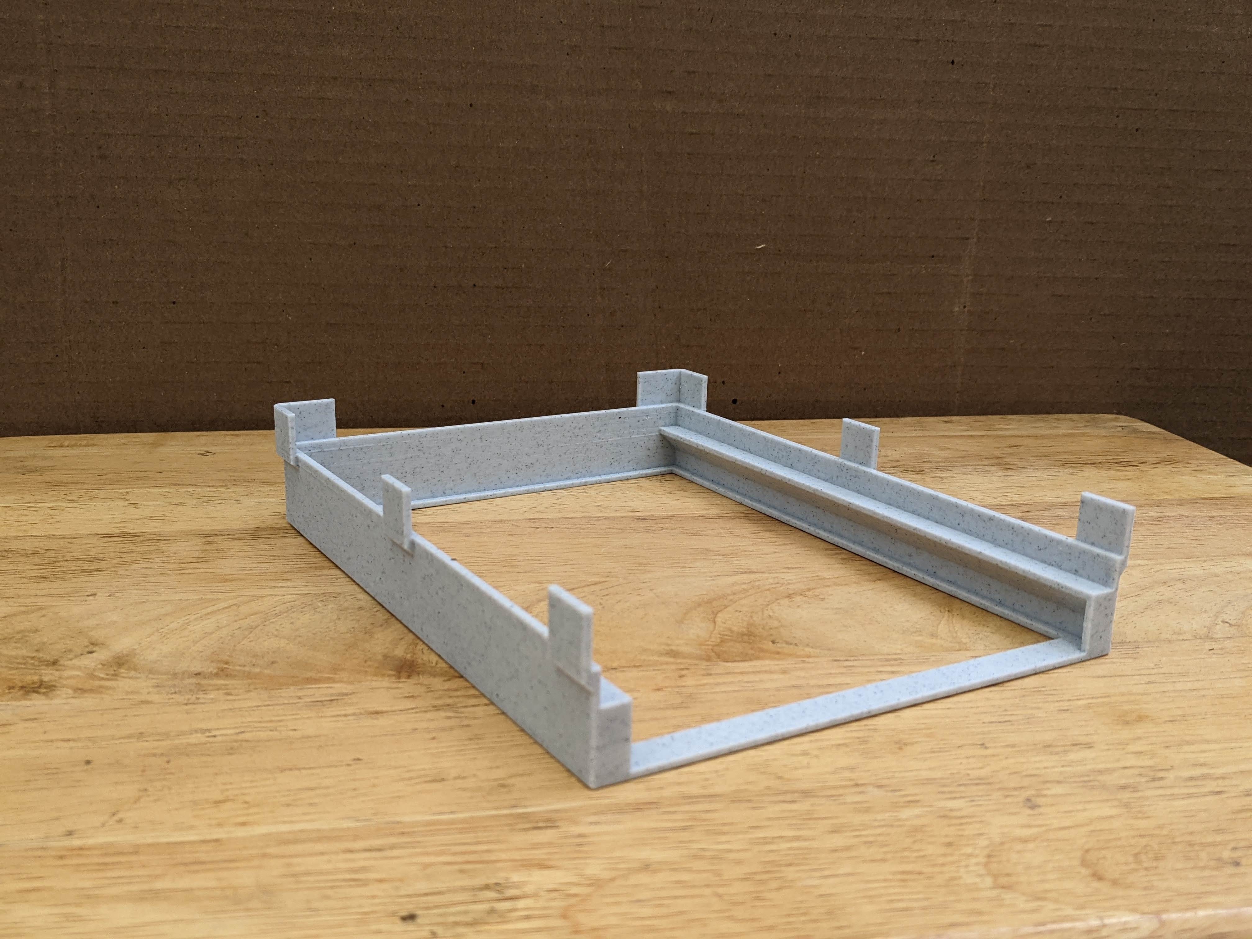 Miniatura 4 do modelo 3D Stackable Ice Cube Tray Holder