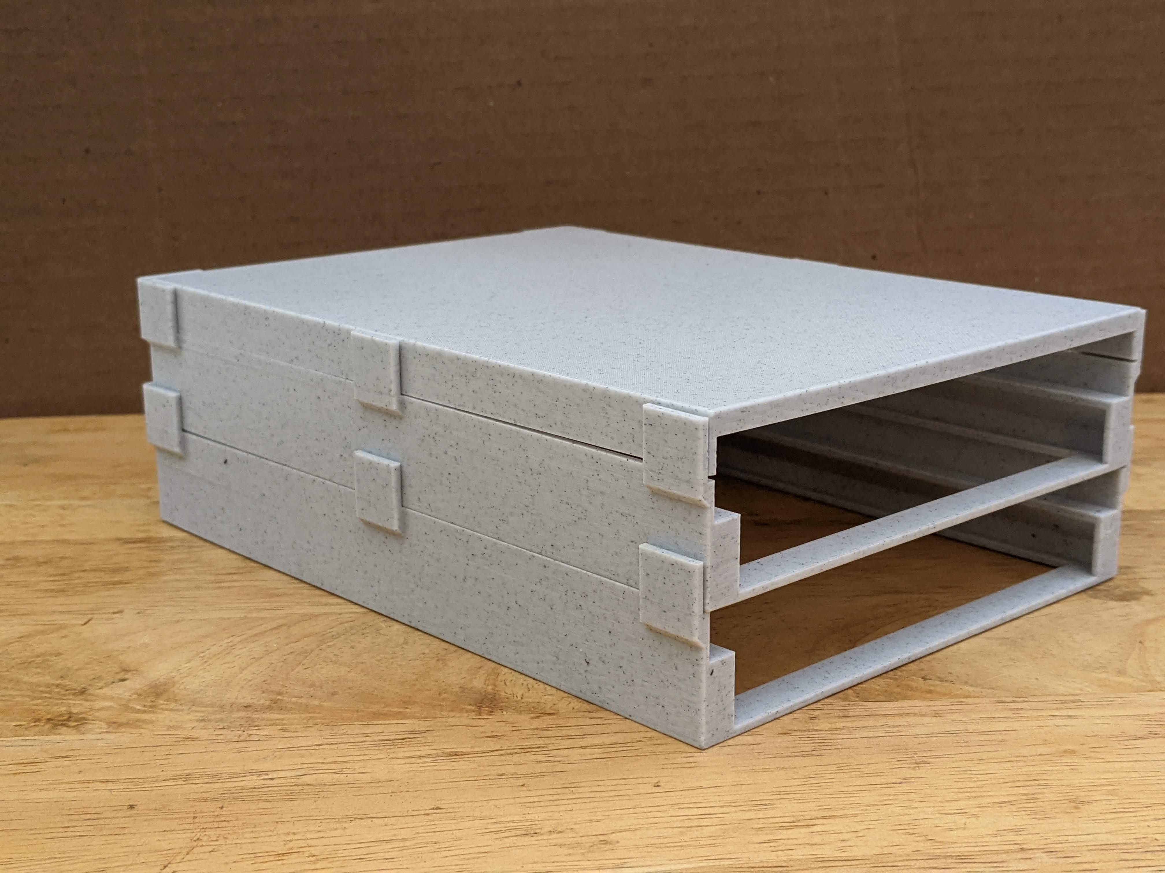 Stackable Ice Cube Tray Holder by JP Download free STL model