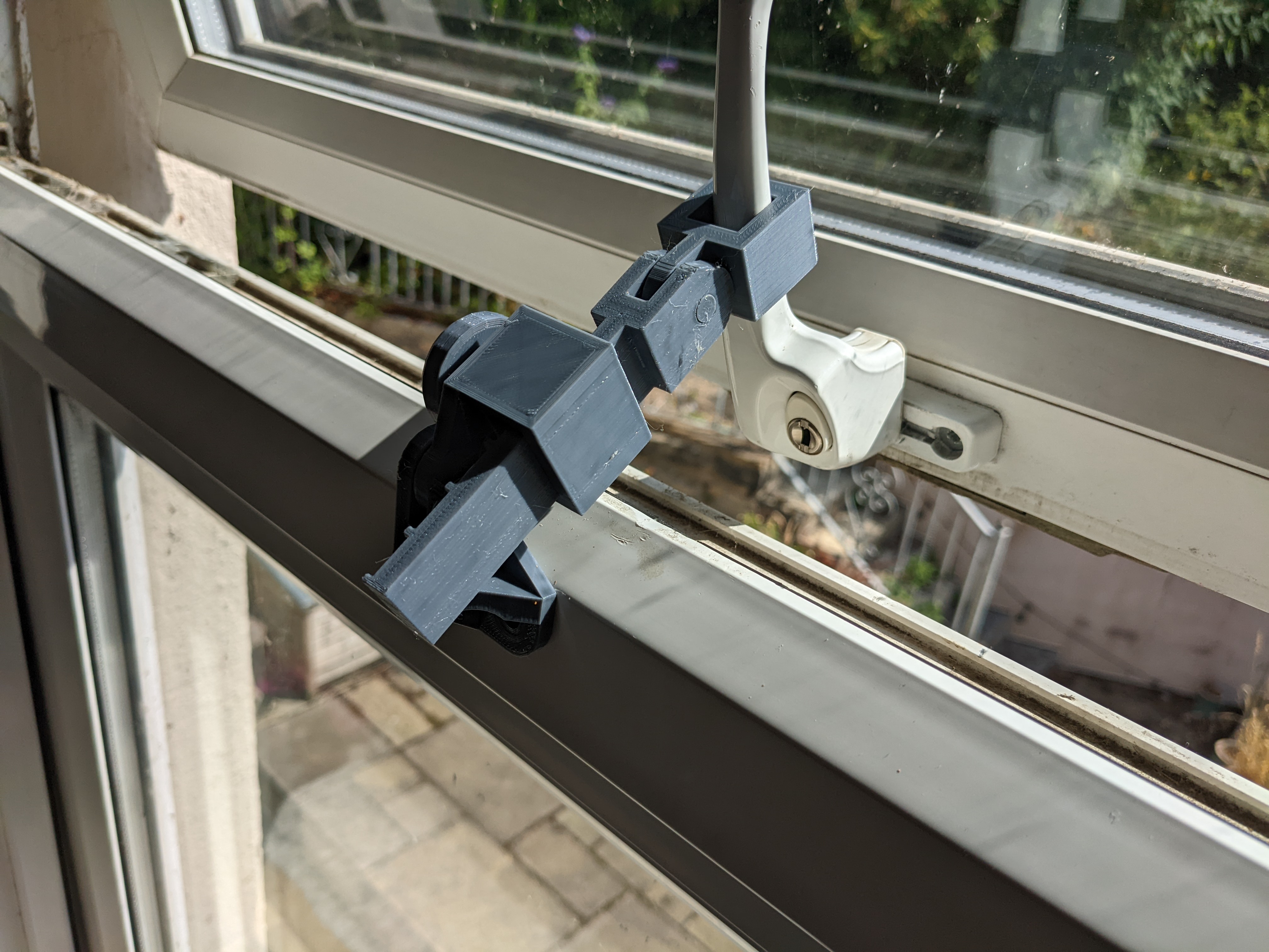 Miniatura 2 do modelo 3D Adjustable Window Stay