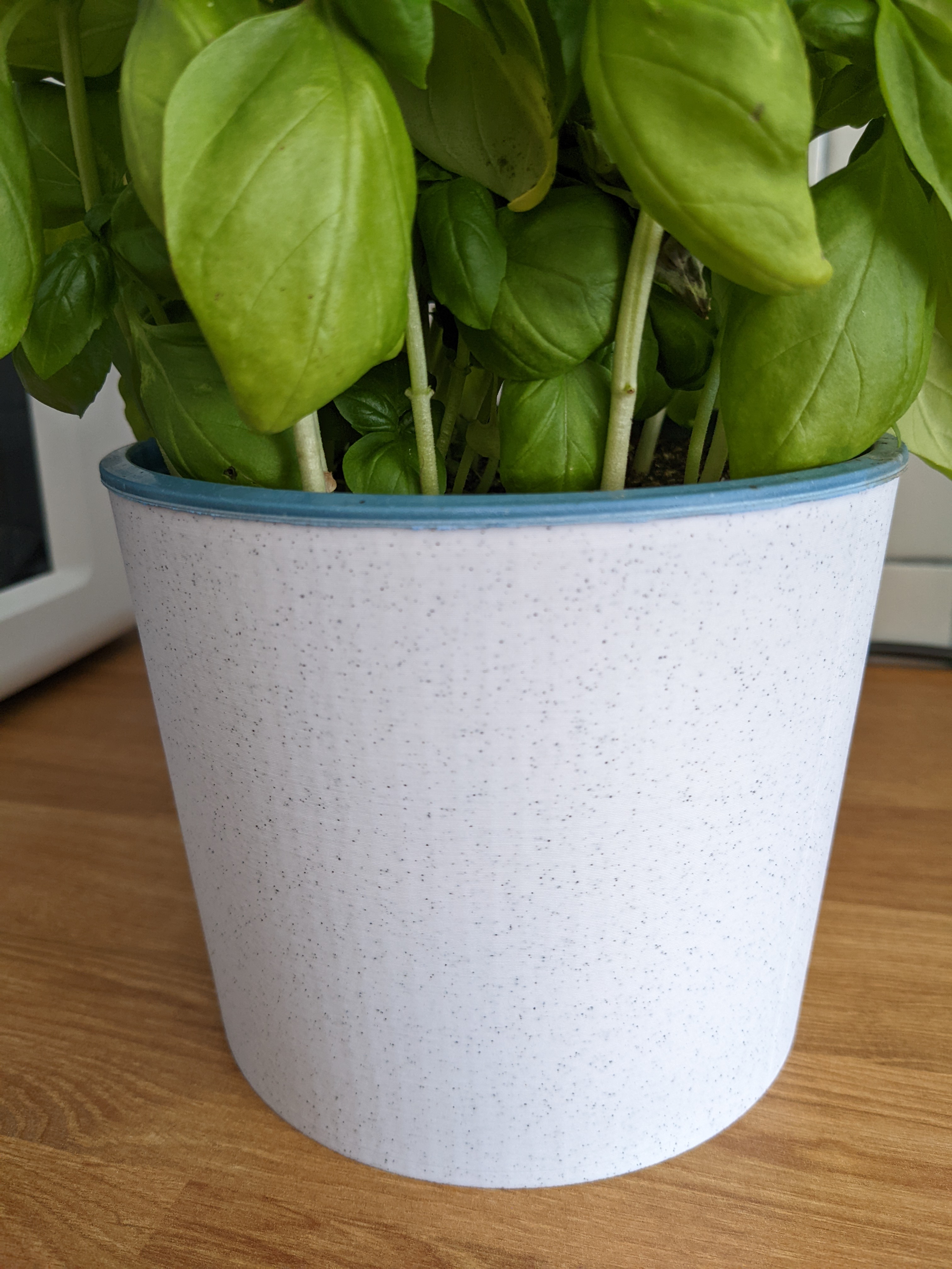 Miniatura 2 do modelo 3D Basic Planter