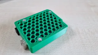 Arduino UNO case with m3 screws/nuts and hexagonal holes