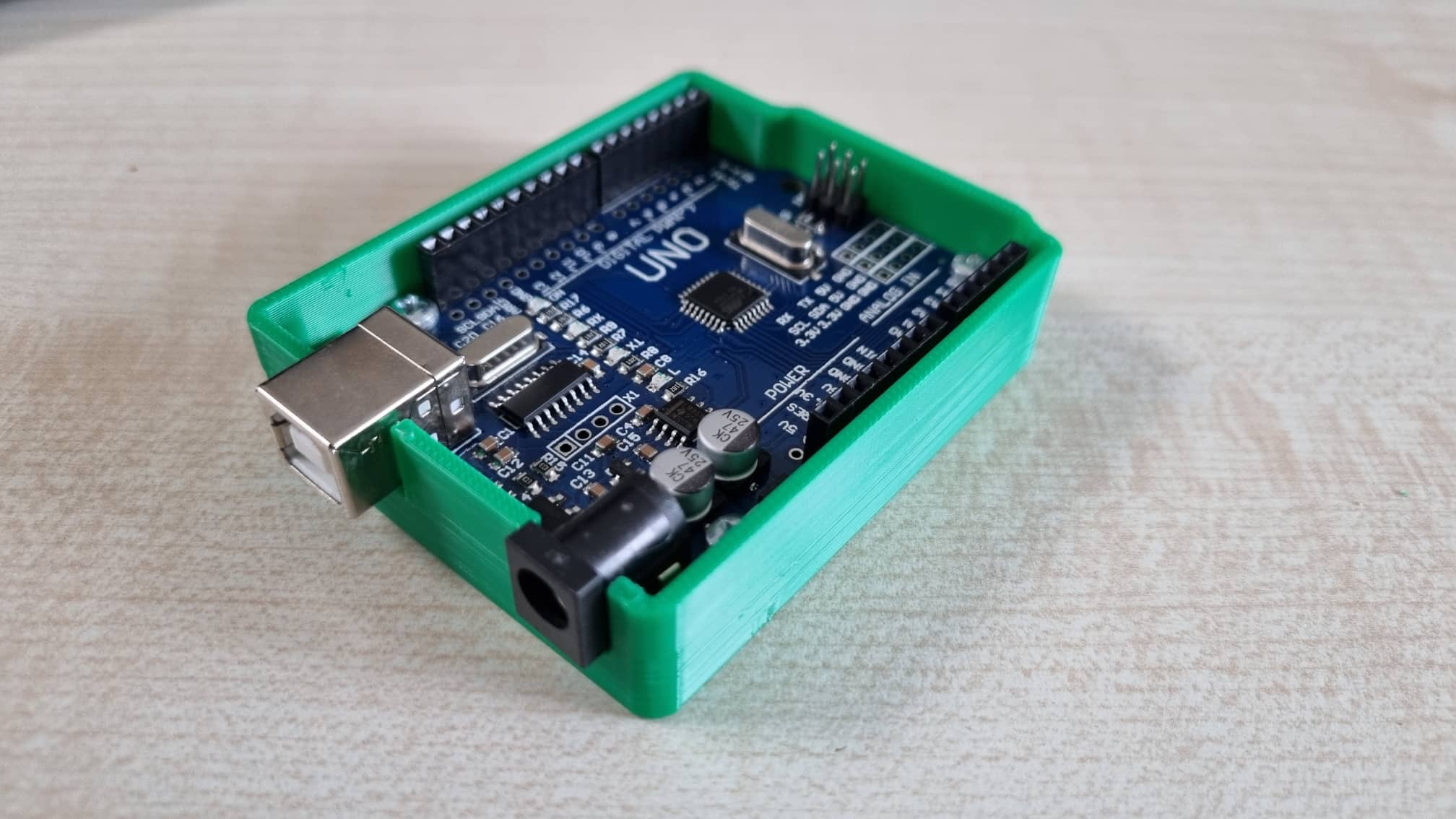 Arduino UNO case with m3 screws/nuts and hexagonal holes by jacek ...