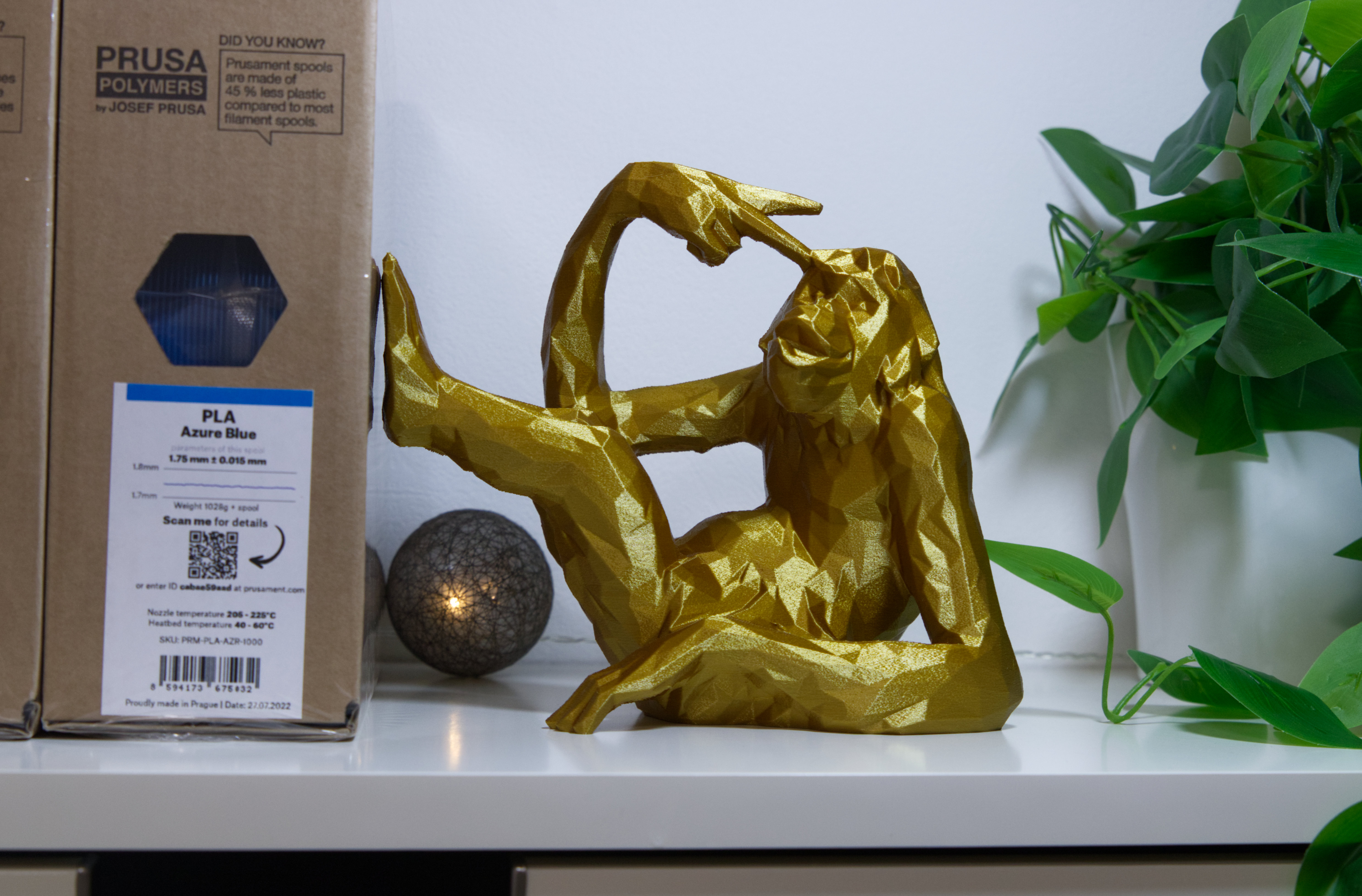 Miniatura 4 do modelo 3D Monkey Bookholder - low-poly