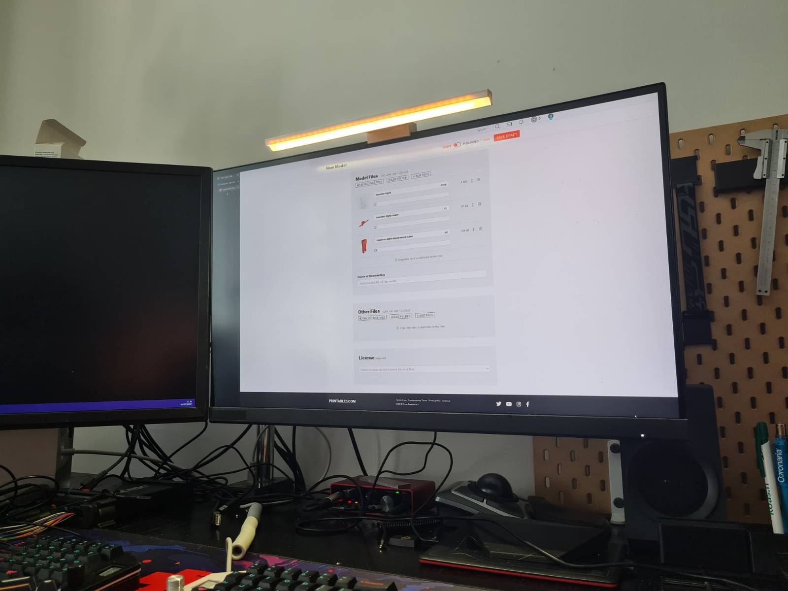 8€ DIY Monitor Light Bar