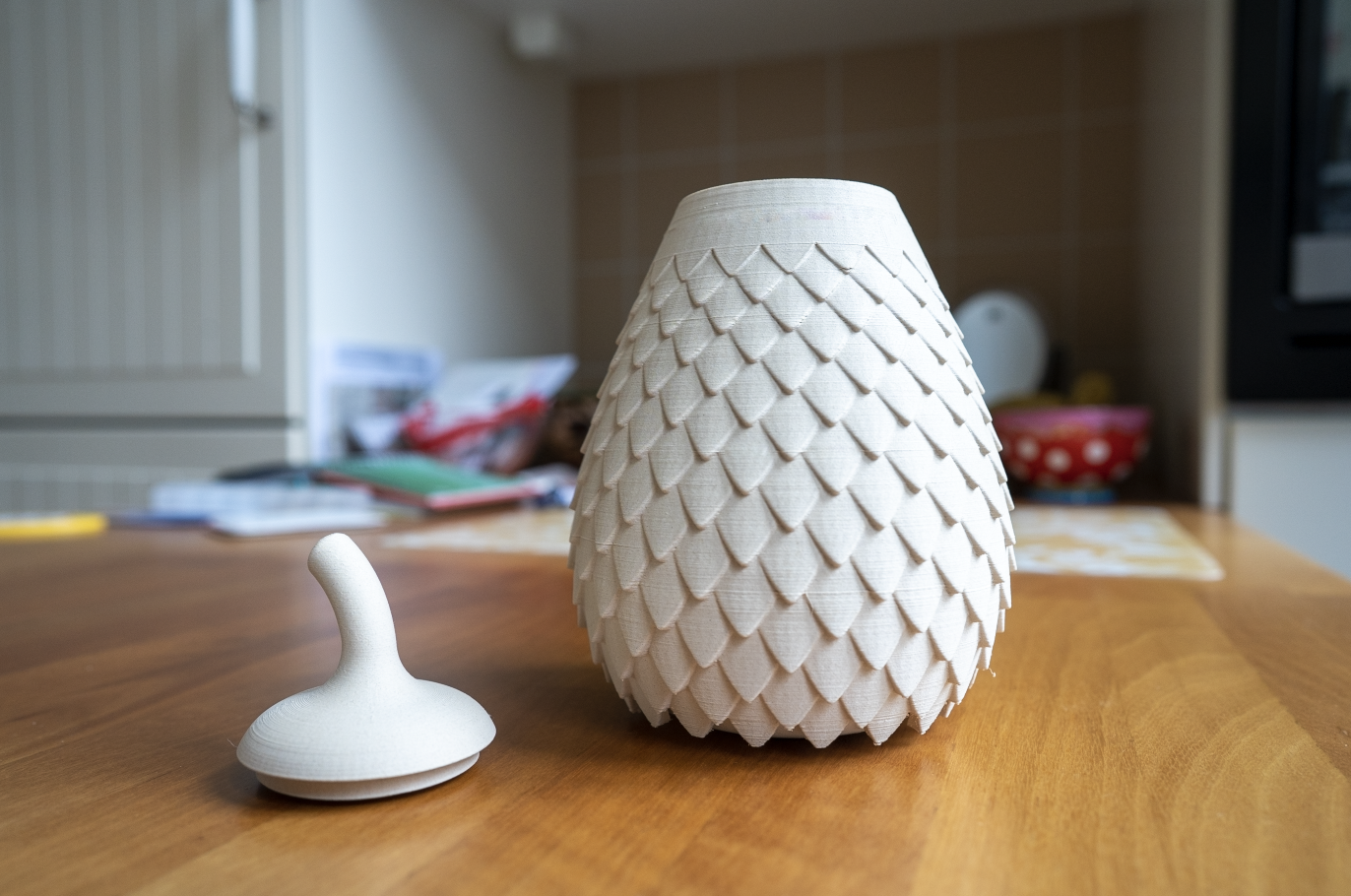 Scaled jar with lid. Three printed parts