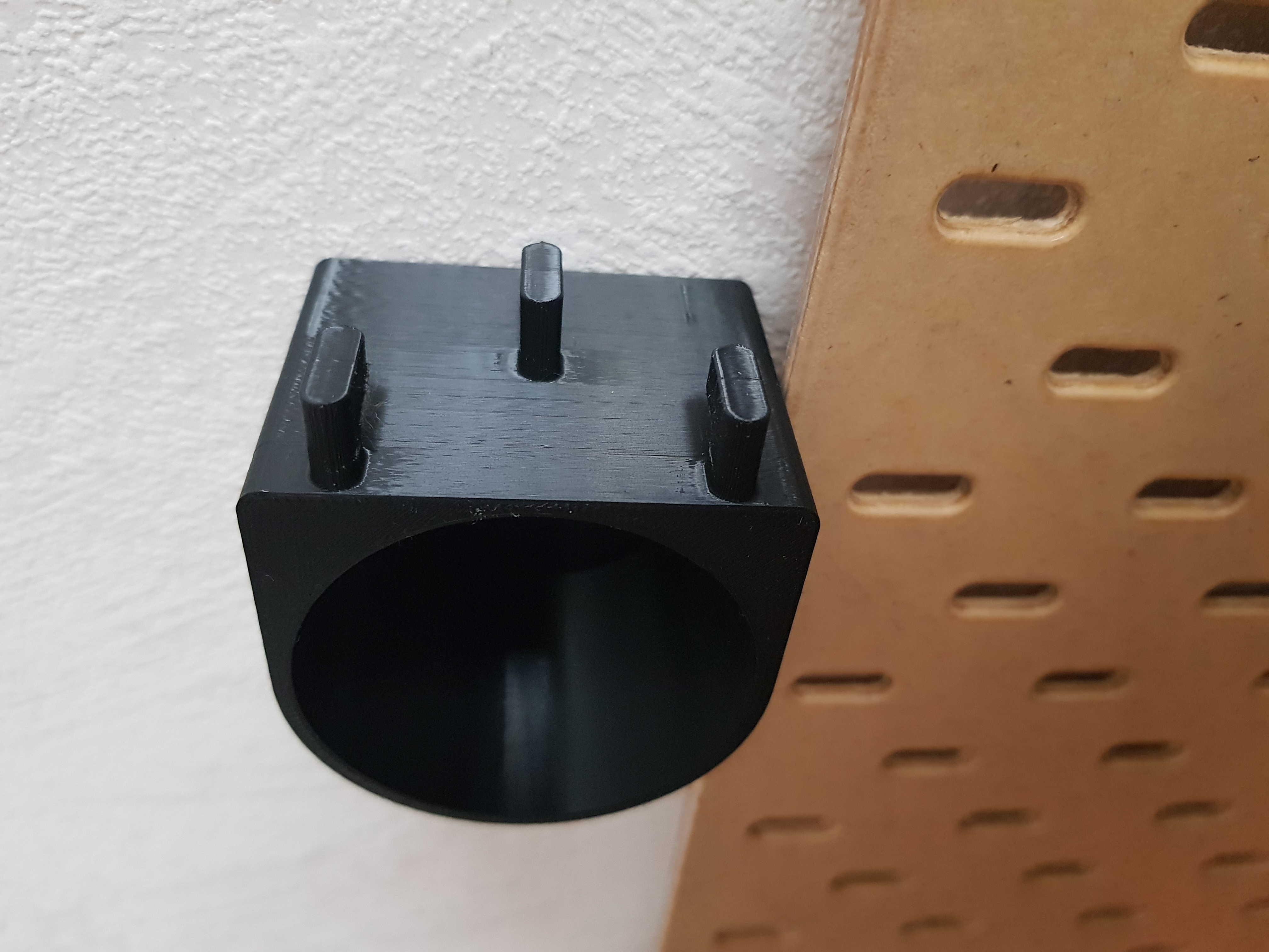 STANDARD Hacken für SKADIS angebracht