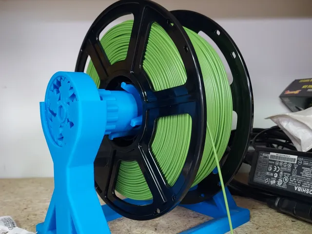 Fully 3D Printed Adjustable Spool Holder