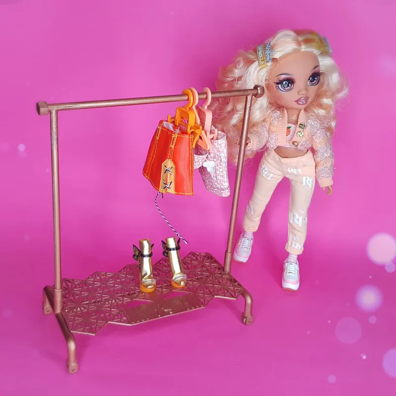 STL file Doll CLOSET + ( cloth hangers) ,Barbie ,Rainbow high doll