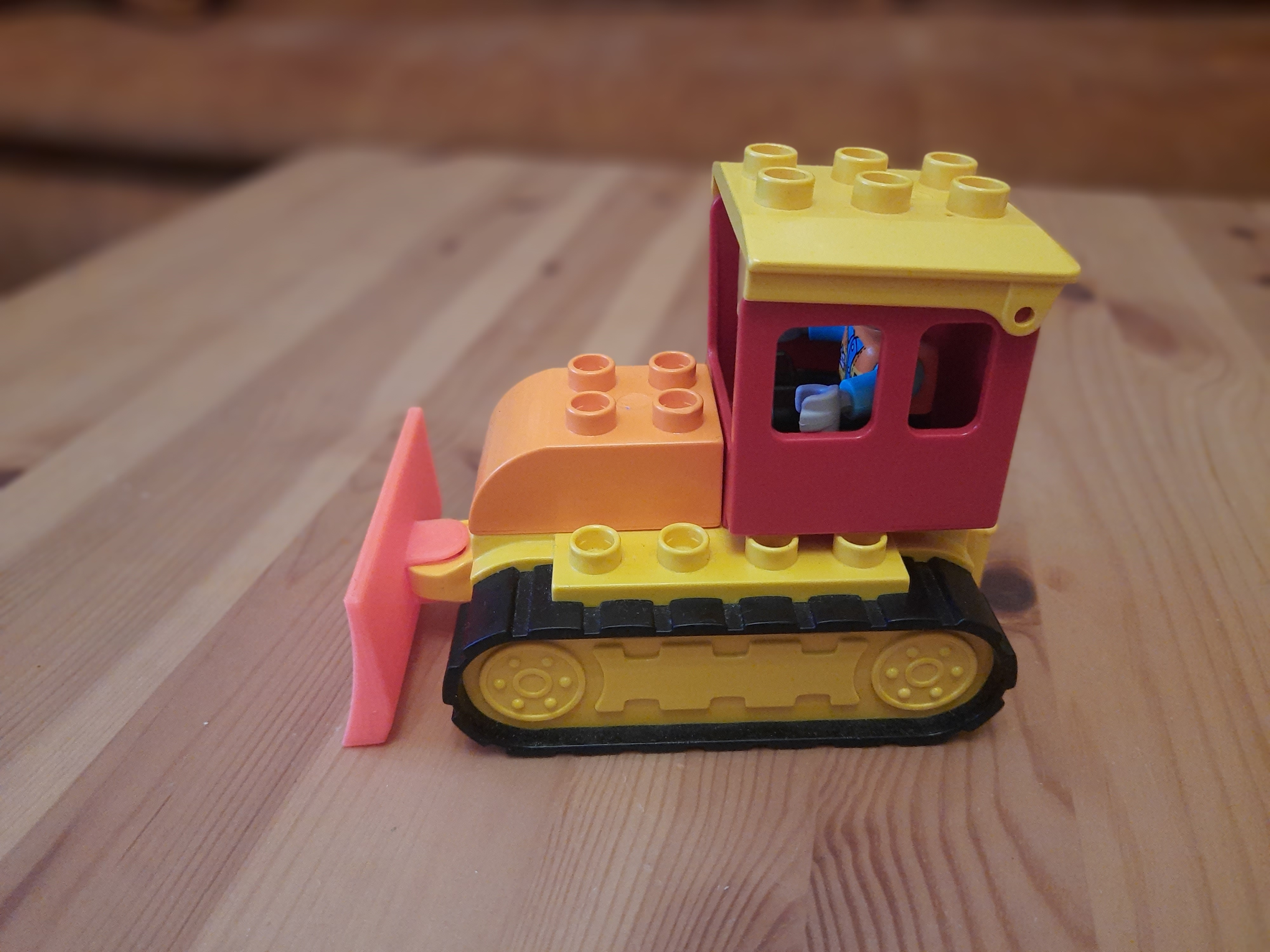 Duplo bulldozer shield