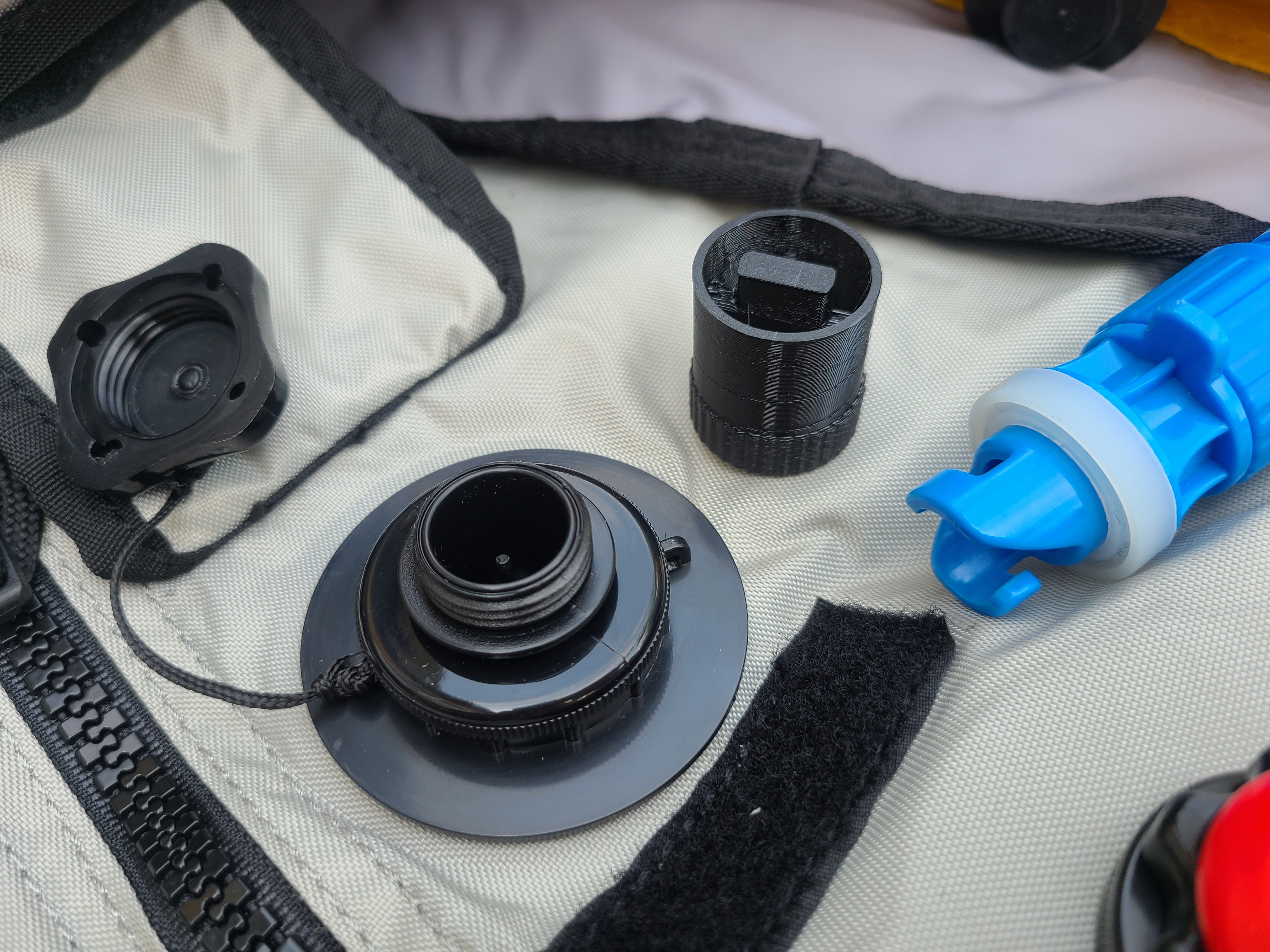 Halkey Roberts to Boston Valve adapter
