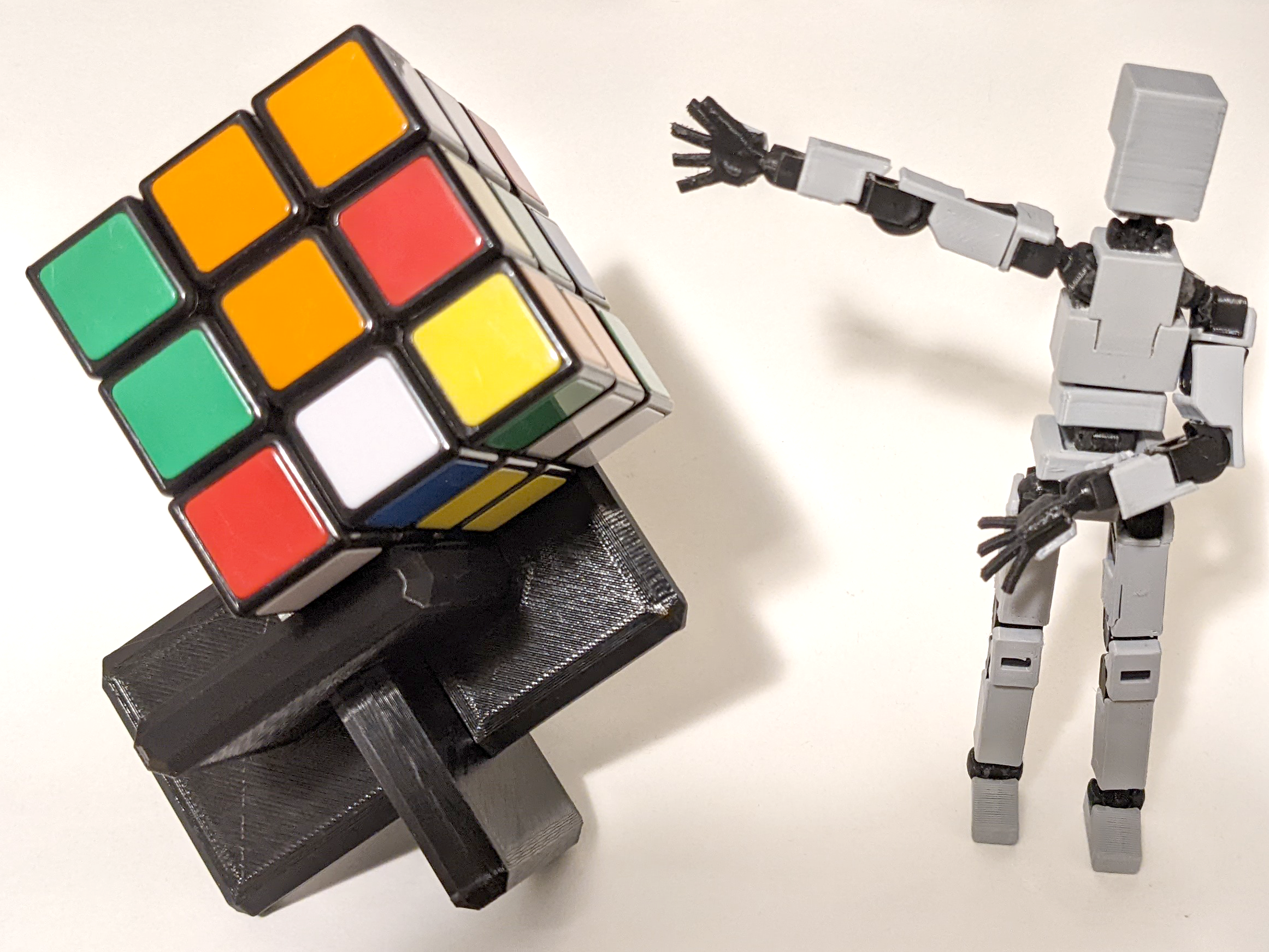 RUBIKS CUBE STAND / PUZZLE
