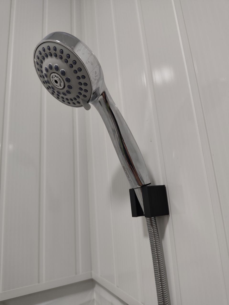 Shower handler