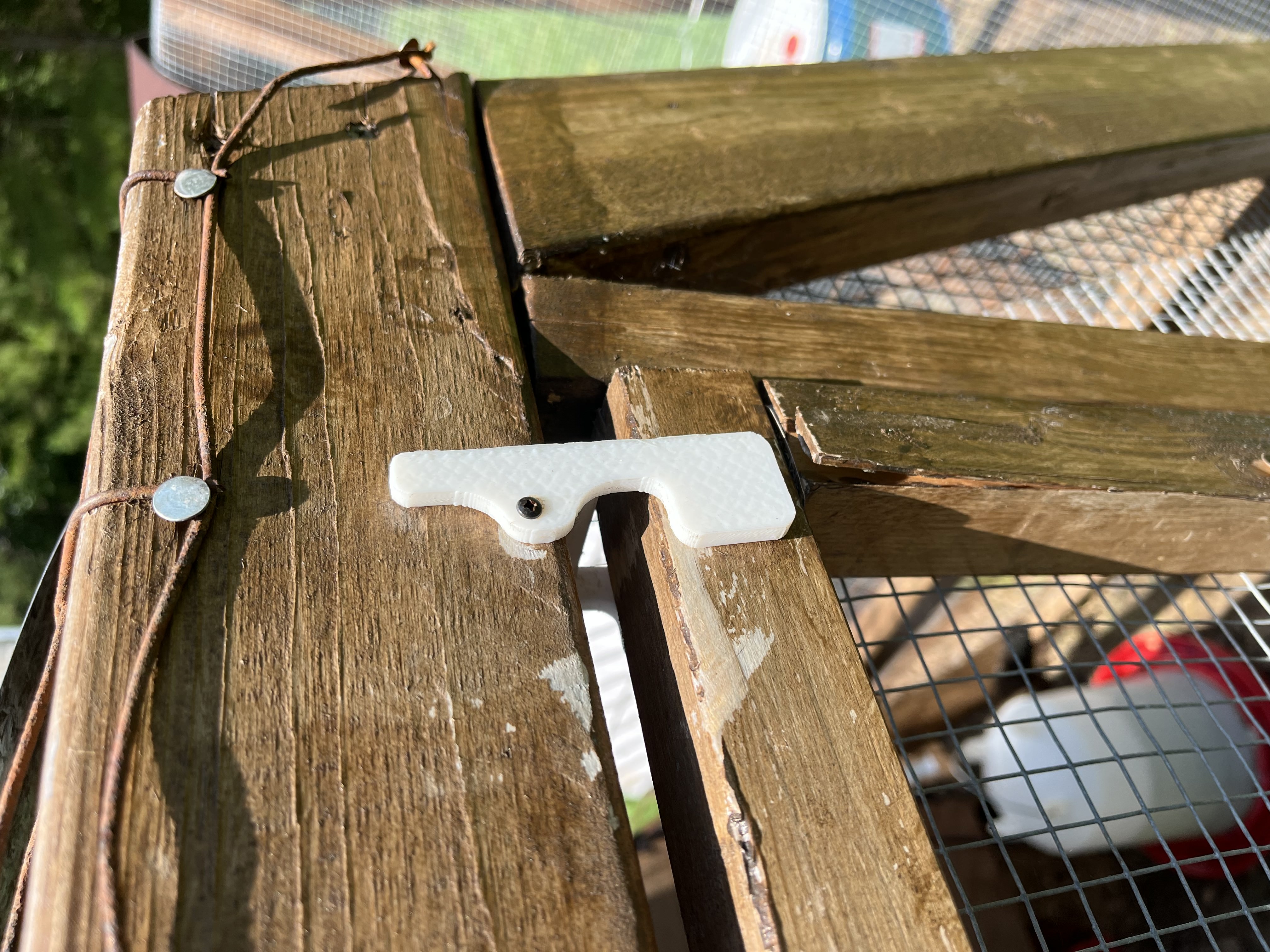 Chicken Coop Latch by LordOfBytes Download free STL model