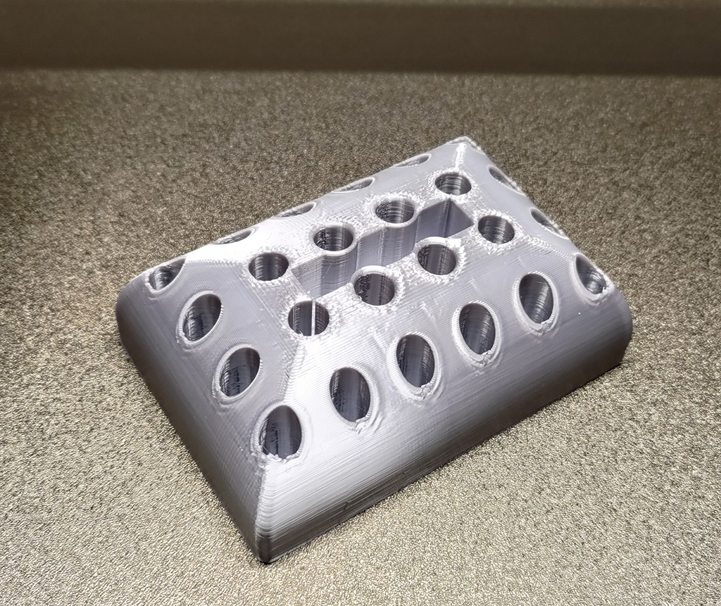 Miniatura 2 do modelo 3D perfume sample holder