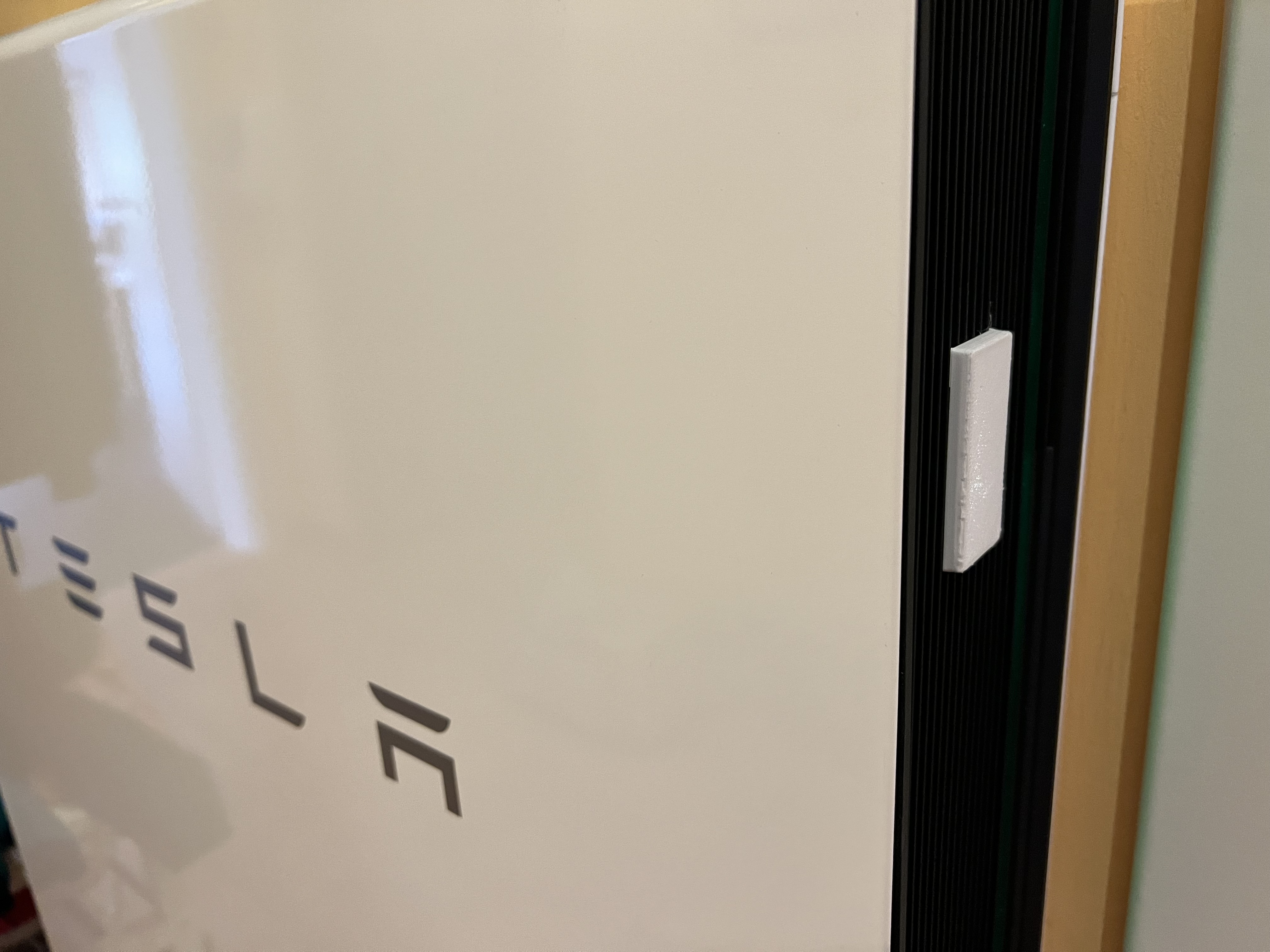 Tesla Powerwall 2: Switch Cover