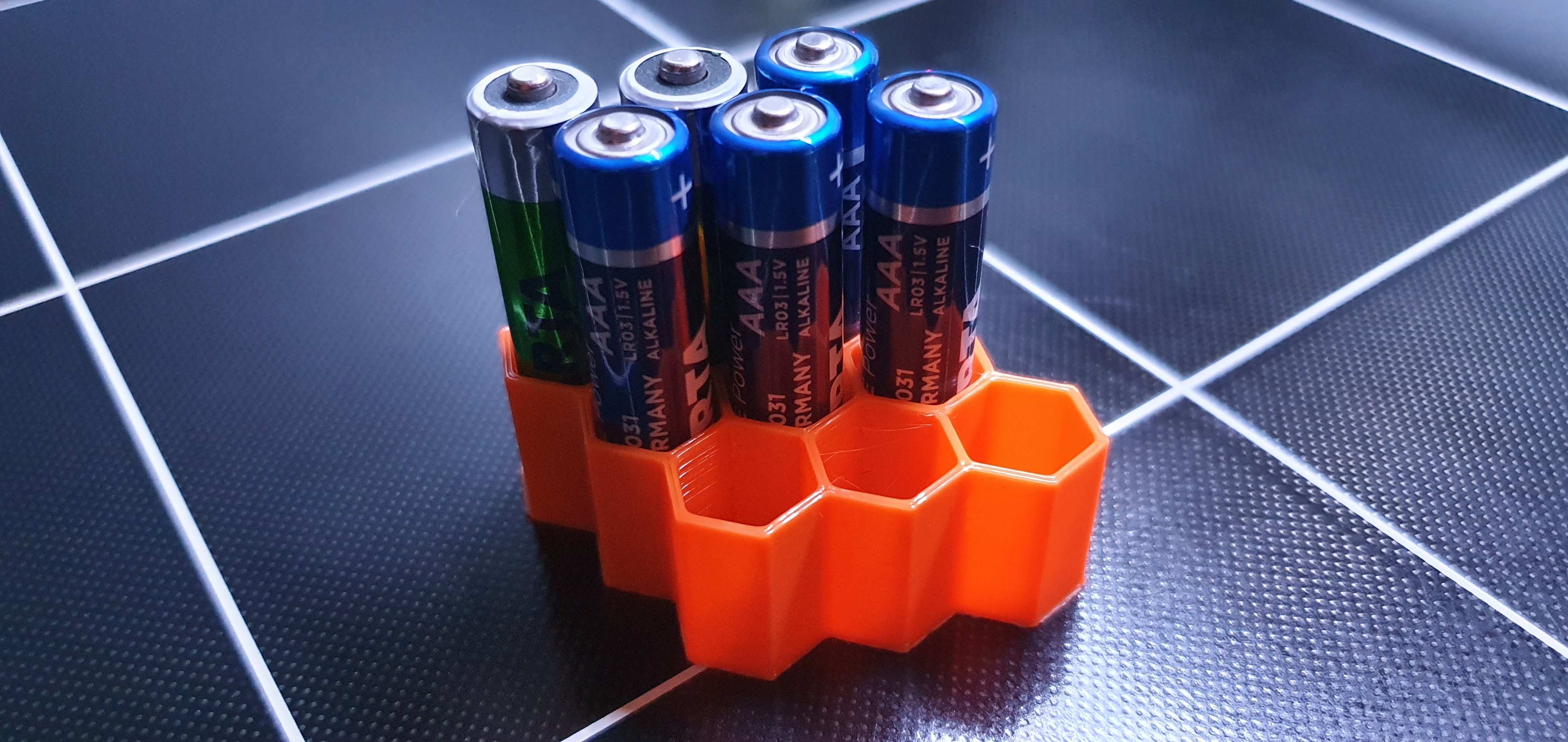 Hexagon Battery Holder (AA / AAA)