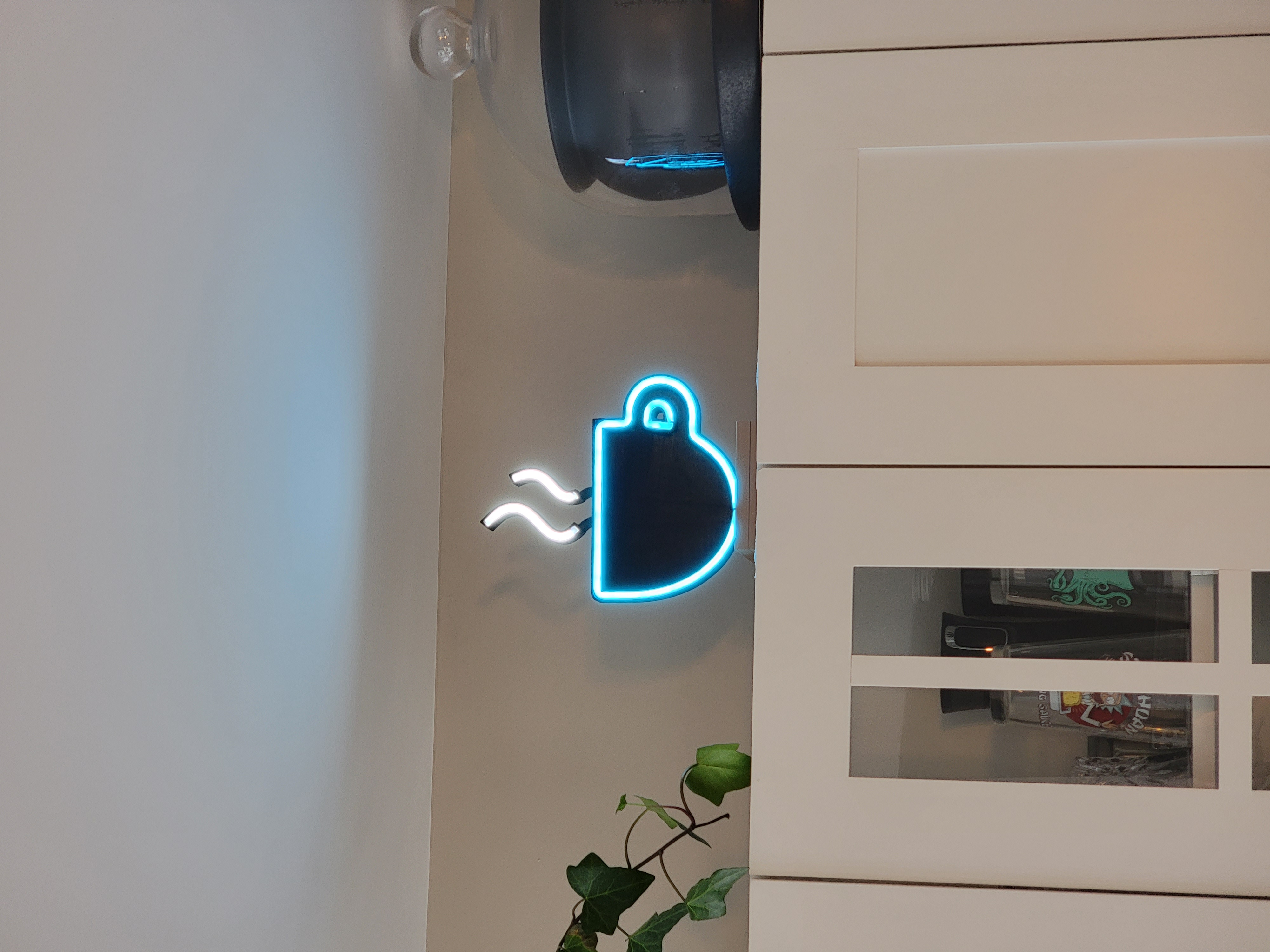 Neod LED Latte Sign