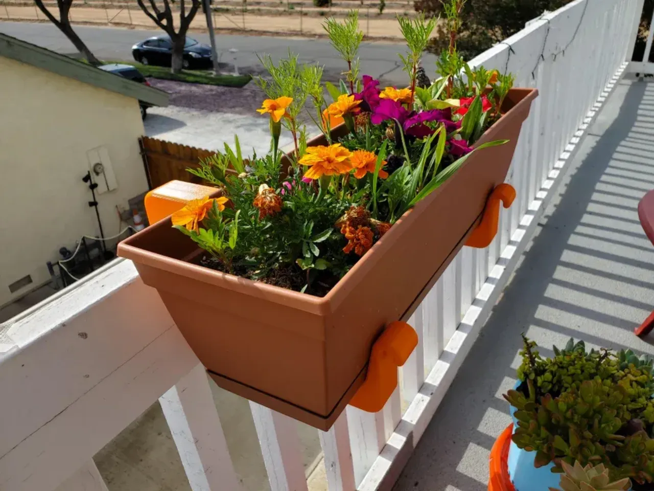 Planter hanging hook for 2X4 railing by noble69 | Download free STL model  | Printables.com
