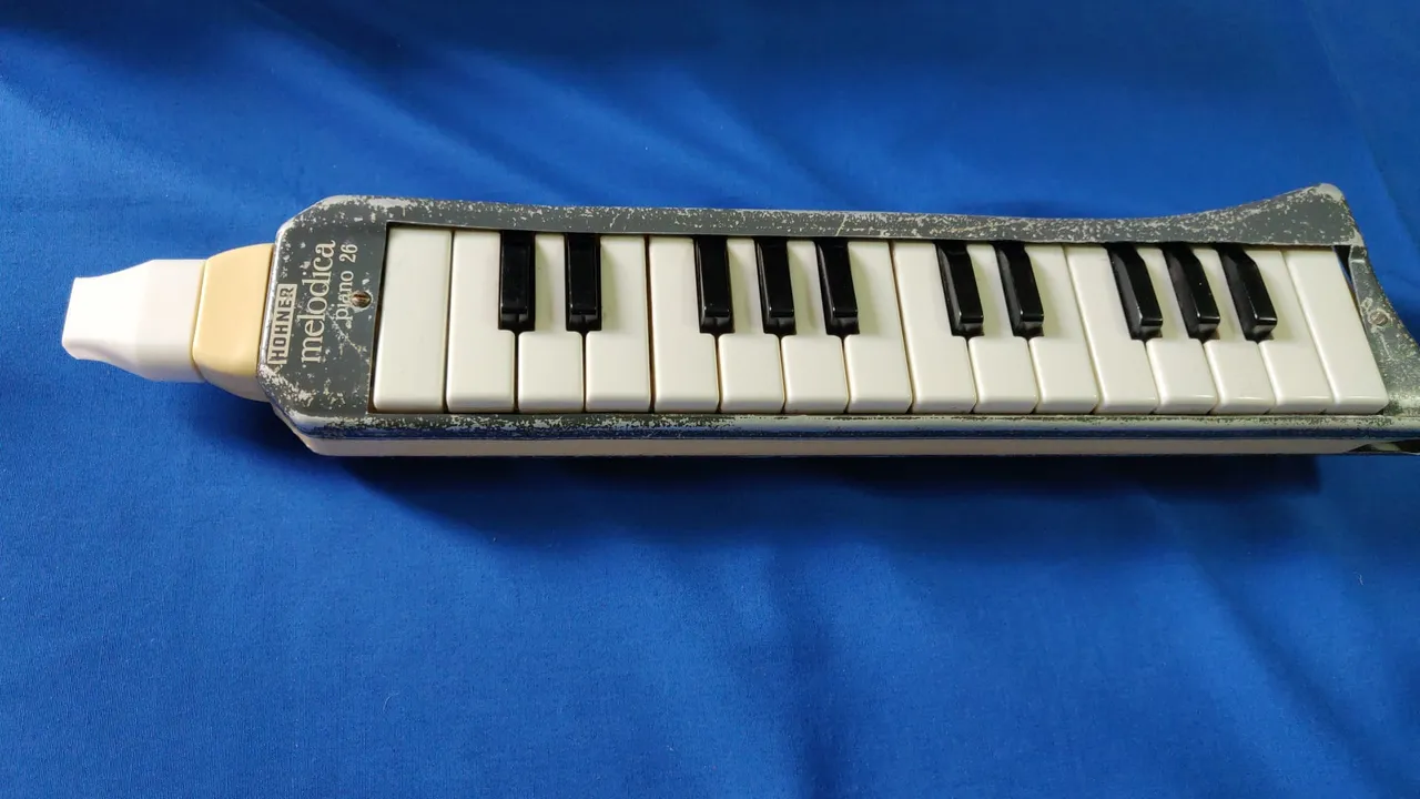 Vintage 1960's Hohner Melodica Piano 27-Very Good, Made In