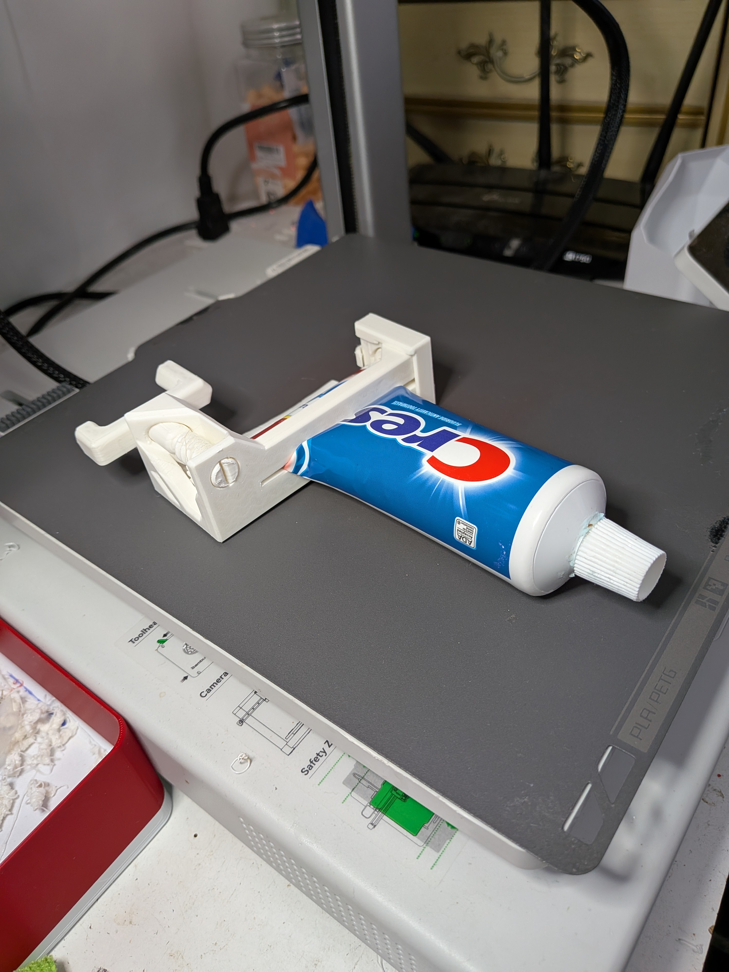 TOOTHPASTE SQUEEZER WORM GEAR V4