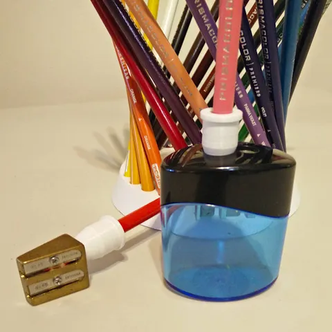 Short-Point Colouring Pencil/Pencil-Crayon Sharpener Adapter