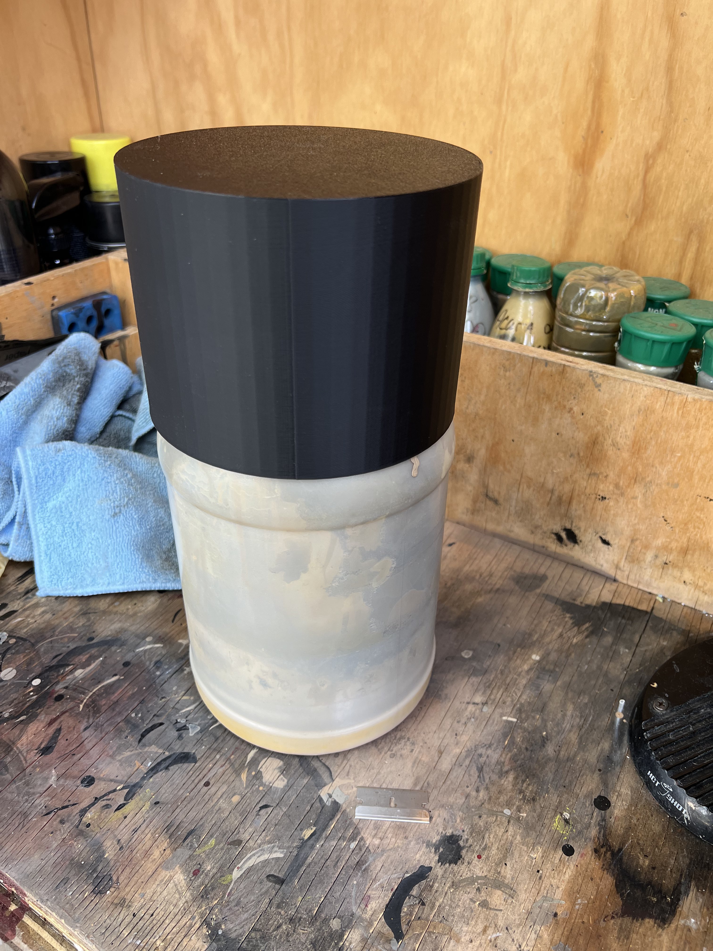 Paint shaker jug adapter by chris Download free STL model