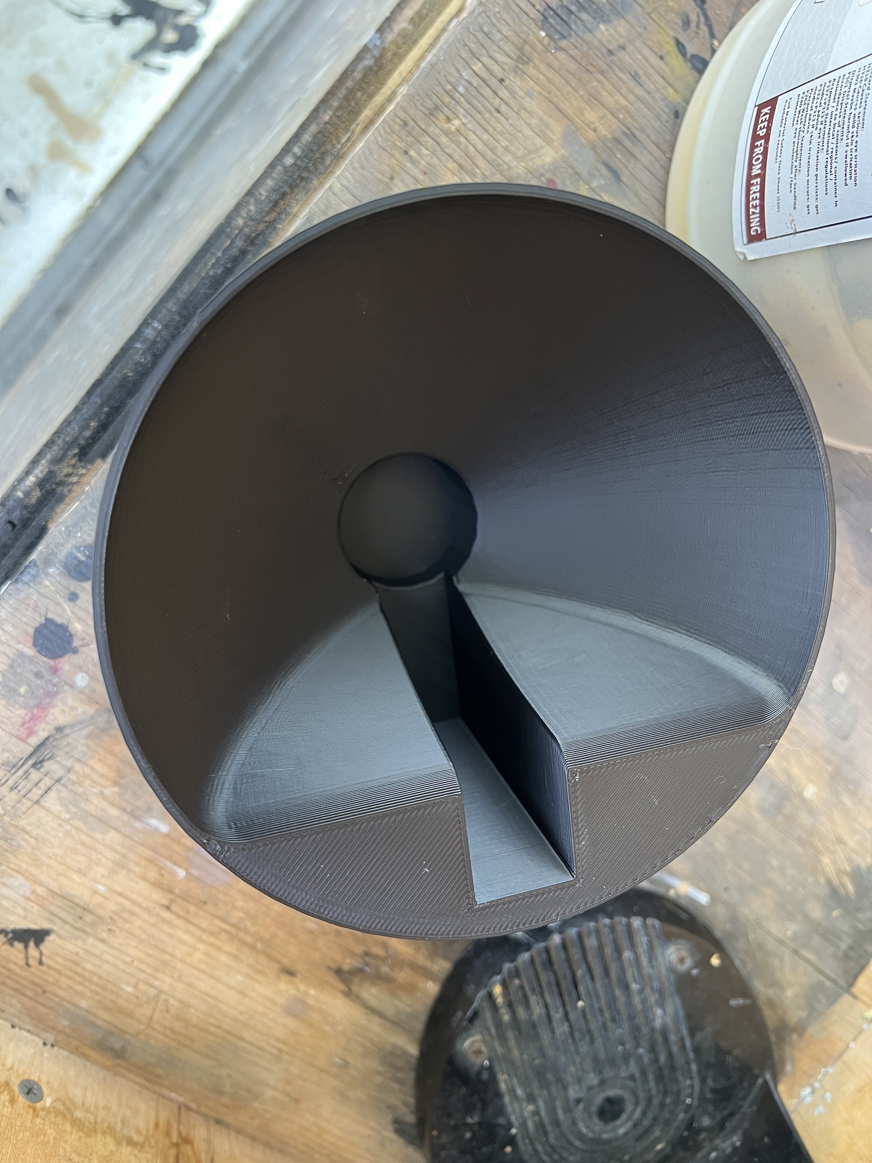 Paint shaker jug adapter by chris Download free STL model