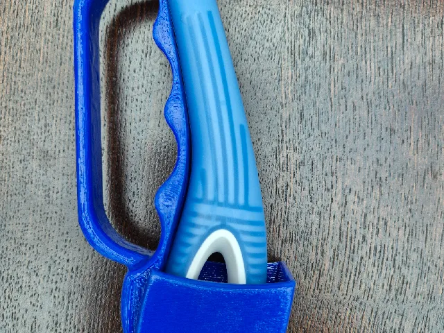 Hair brush gripper