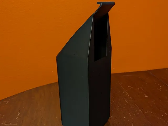 Qidi Q2 Enclosed Poop Bucket
