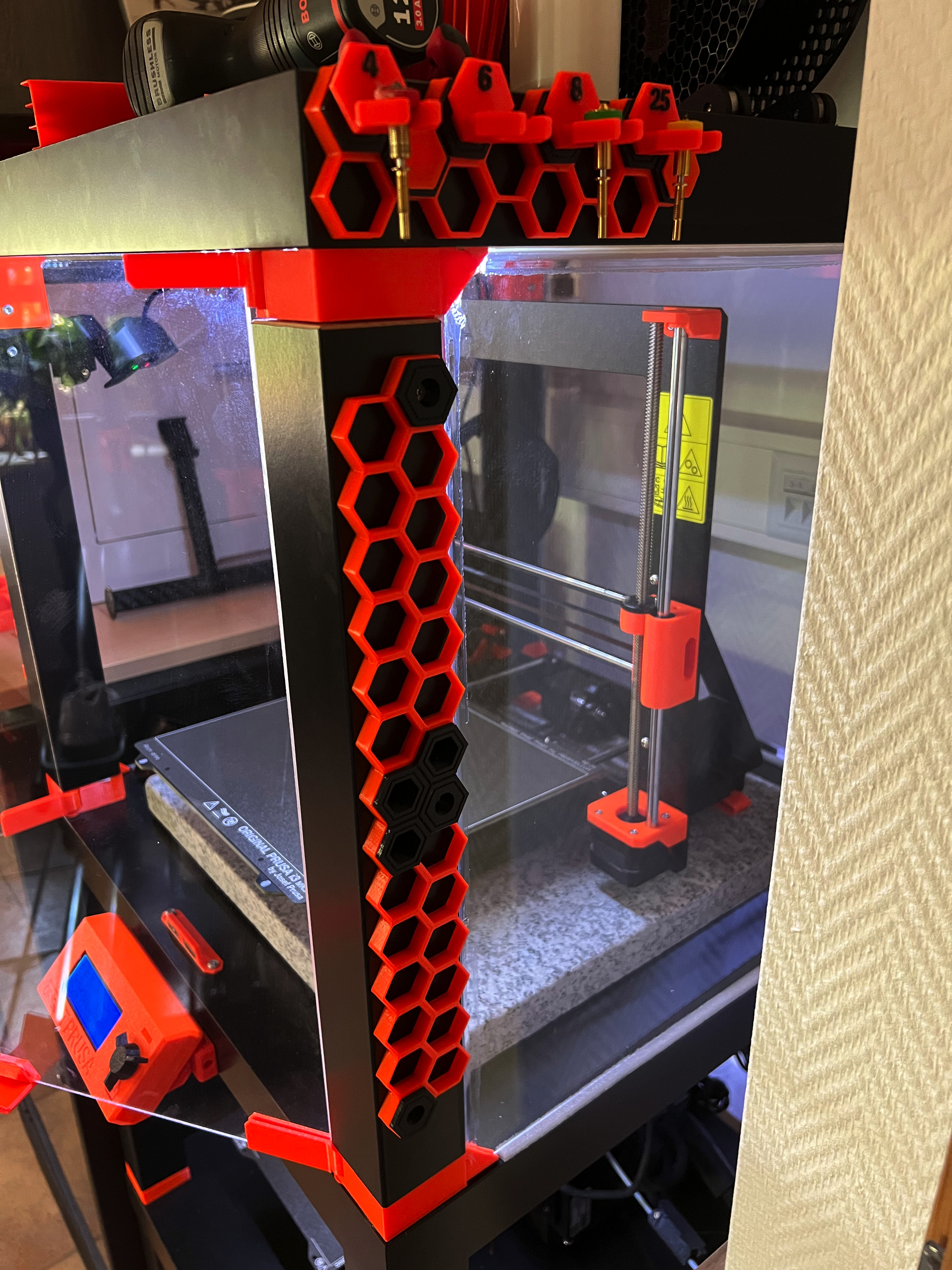 Vertical honeycomb storage for Ikea Lack enclosure