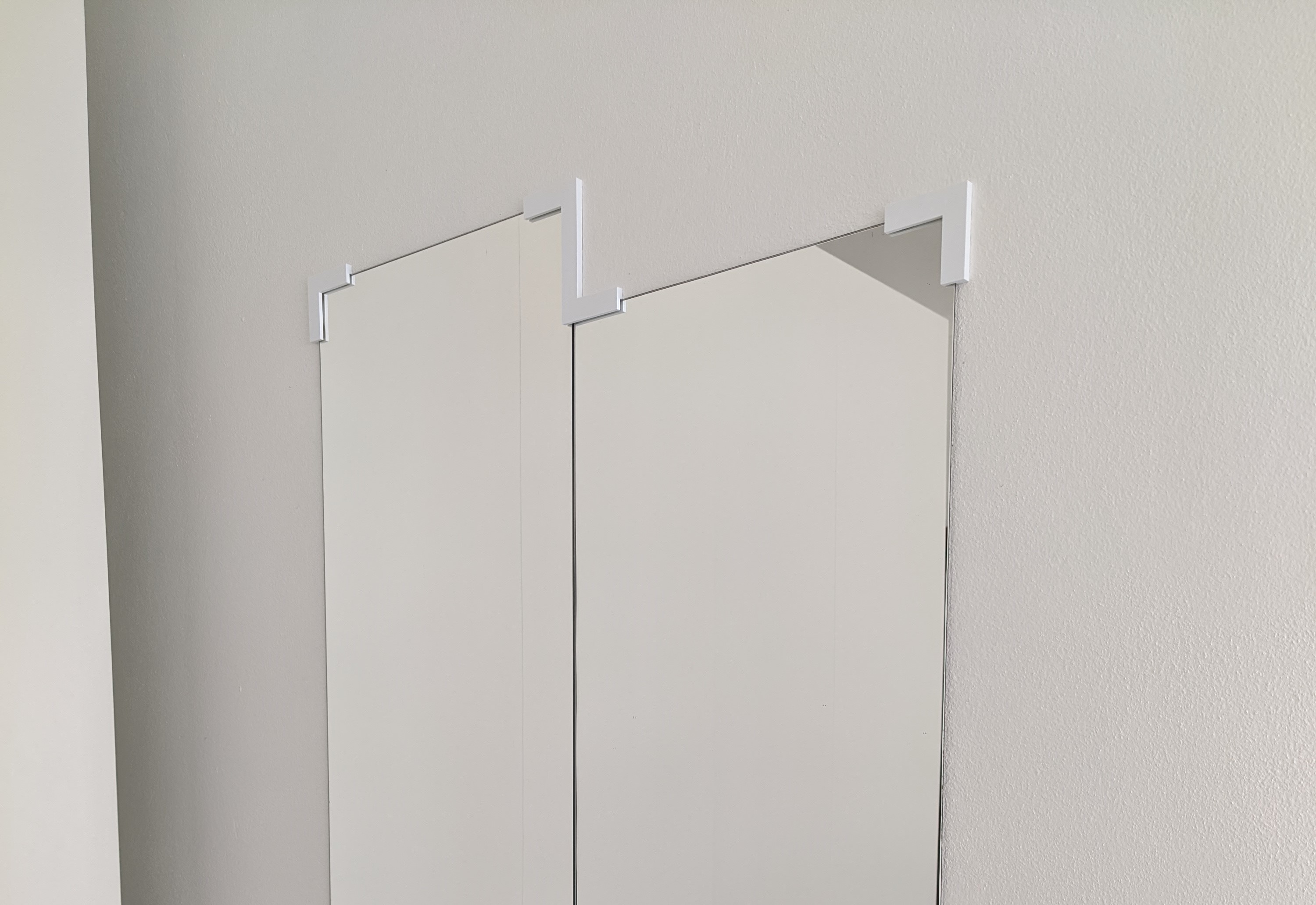 Mirror corners