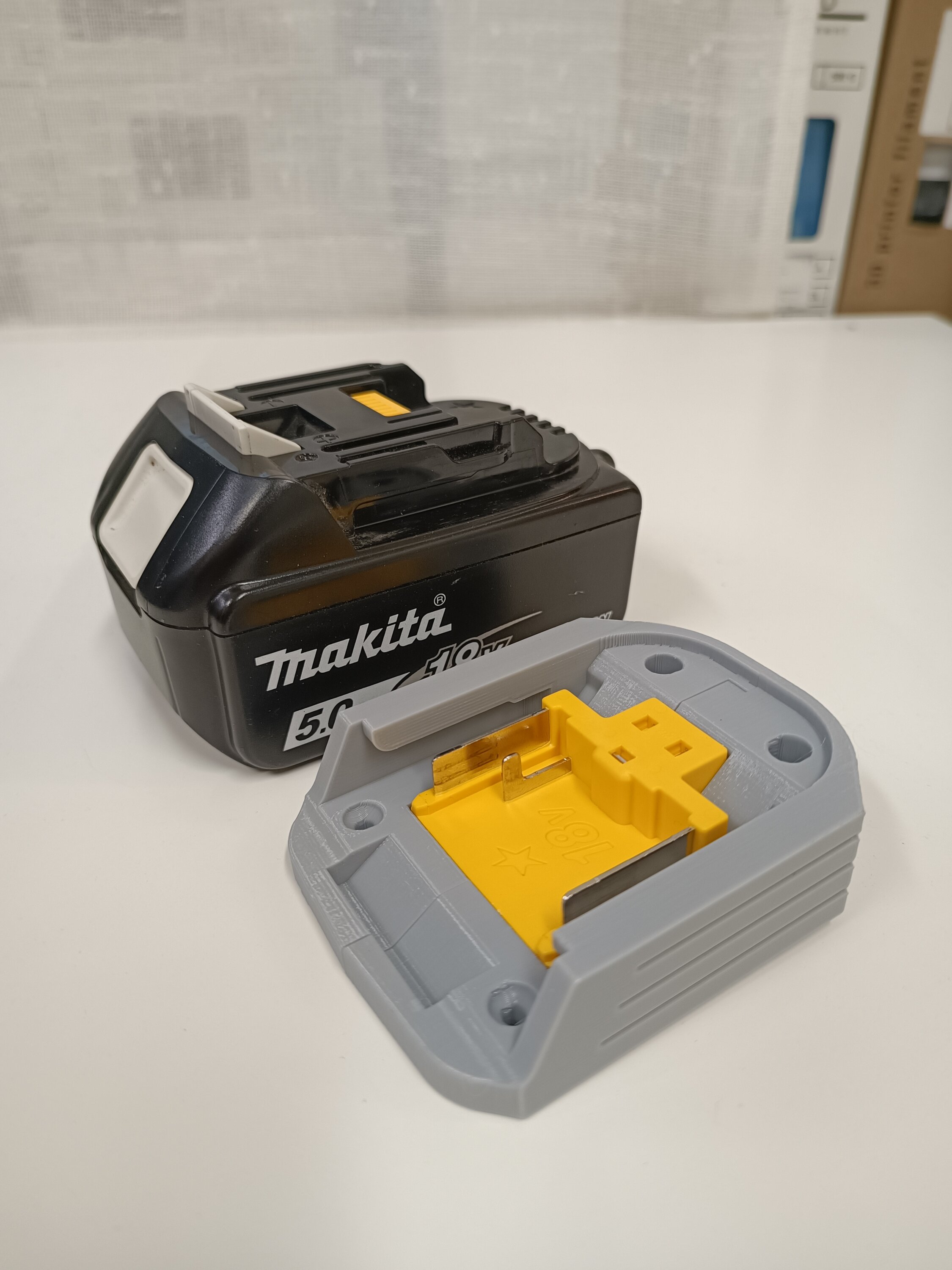 Makita battery adaptor by Yanev Download free STL model