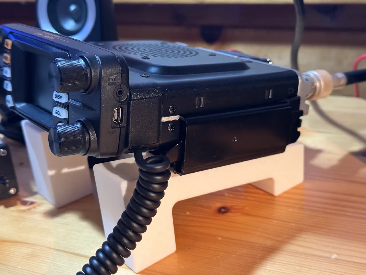 Yaesu FTM-300D stand for your bench by rdcence | Download free STL